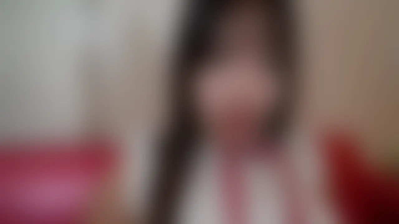 新年で使ったヘビみたいなおもちゃまた使ってみたよ🐍
れいのおっきなおっぱいをマッサージしてアソコは濡れ濡れに💓💦
準備万端にしてからヘビ型おもちゃで遊んでいくよ😘
このおもちゃ片方をあそこに挿入してもう片方でクリを吸ってくれるんだよね💕
同時責めであっという間に気持ちよくなっちゃった💘 (2/2)