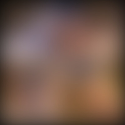 「四つん這いになって足裏を見せます」

普段は家事手伝いをしているまちなさん
四つん這いになってもら靴下を履いた足を見せながら素足になってもらいました。
「こんな感じで足を見せた事あるの？」と尋ねたら「初めてです」「やり方が分からないです」と
ちょっと戸惑うながら答えてましたが、いざ撮影を始めると見入ってしまう位の動きでした。

綺麗な足の裏を堪能してください。
----------------------------------------------------------
動画サイズ：FHD

再生時間：14分37秒
ファイル形式：MP4

【注意事項】
販売しております全作品に登場する人物は○○○以上のモデルであり契約の上
で撮影しております。

利用規約及び日本国内での法律に違反する内容は含まれておりません。
撮影・販売に関してモデルの同意を得ています。
第三者への譲渡、販売、頒布、貸与するなど私的利用の範囲を超えて利用することは禁止致します。
(身分証により年齢確認をしています) (2/2)