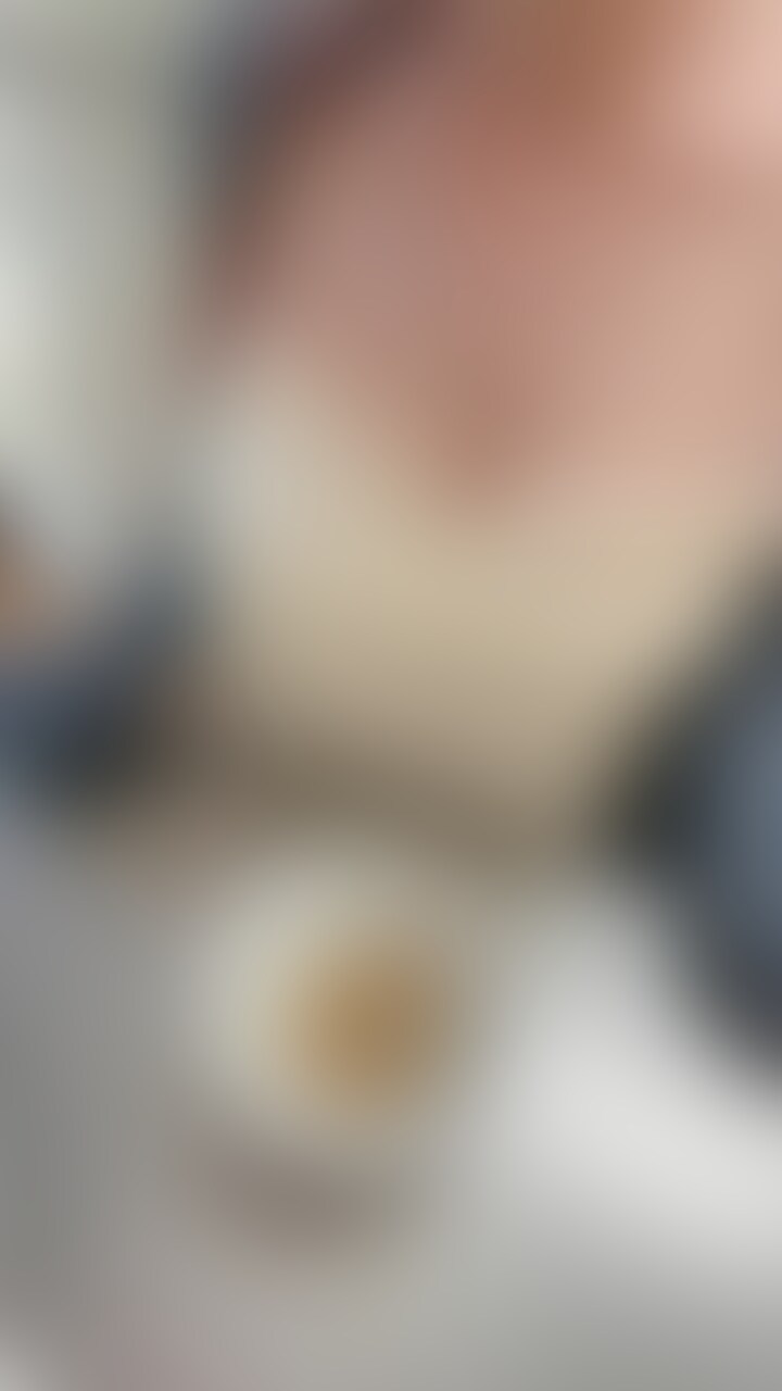 ペコちゃんのご飯を作りながらおしゃべり笑😆 (2/2)