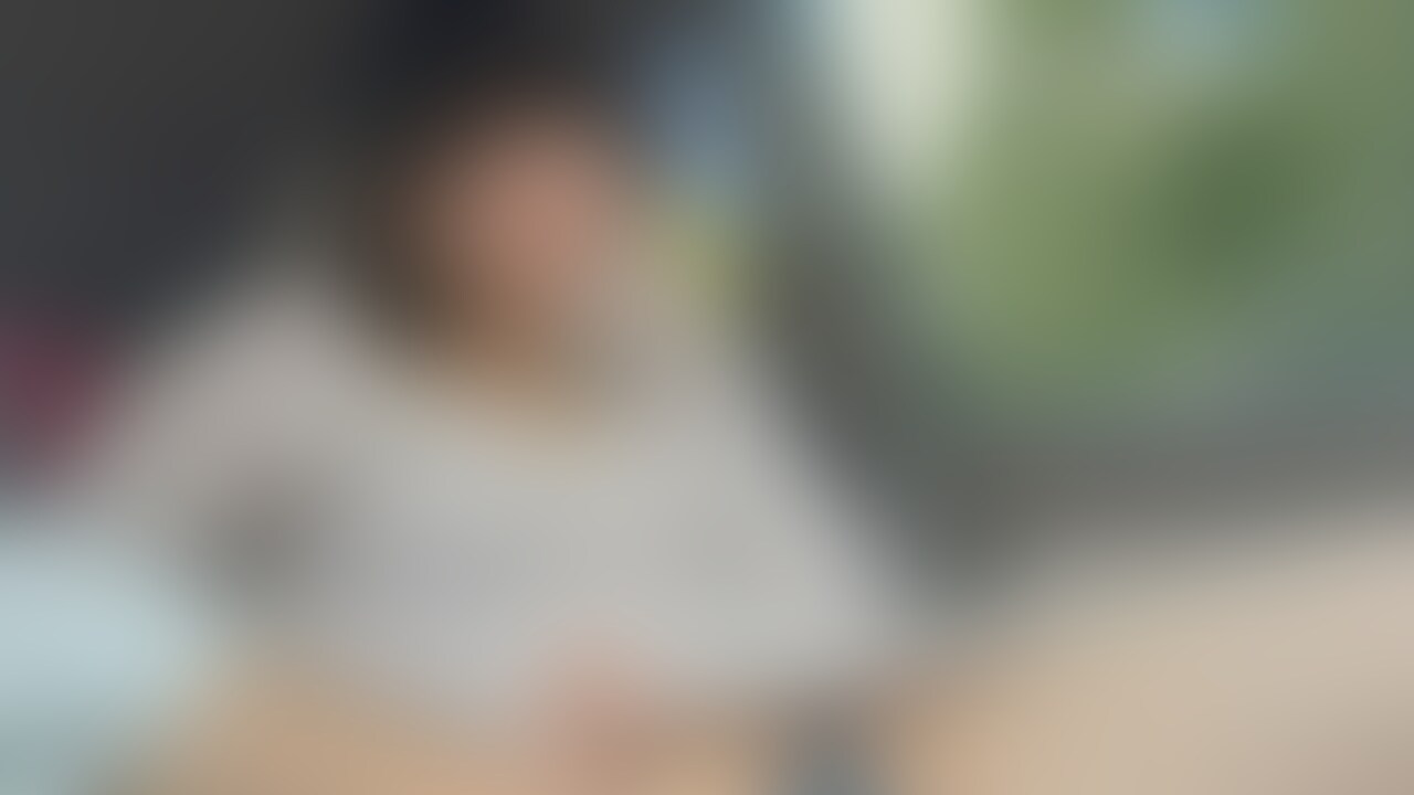 ハメ撮り旅行へ行った時の動画です。
向かう途中でもイチャイチャしたがるまりちゃん笑
僕も思わず我慢できなくなって、路肩に停めてべろちゅう。
そしたらオ〇ンチン咥え出しちゃうまりちゃん。
そしてまりちゃんのオマ〇コ触ってみたら、すでにぐっちょぐちょでした。 (2/2)