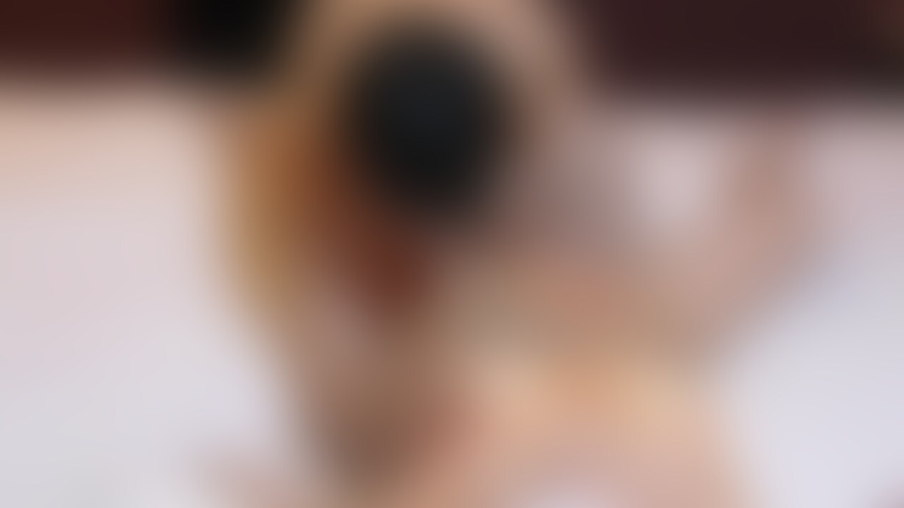巨乳妻がオレンジのセクシーランジェリーを着せられての着衣プレイです。パートナーさんの手マンで絶頂しちゃったあとに、さらに正常位でデカチン挿れられてさらに逝っちゃいましたぁ♡
下着からのぞく巨乳もたまりませんよね? (2/2)