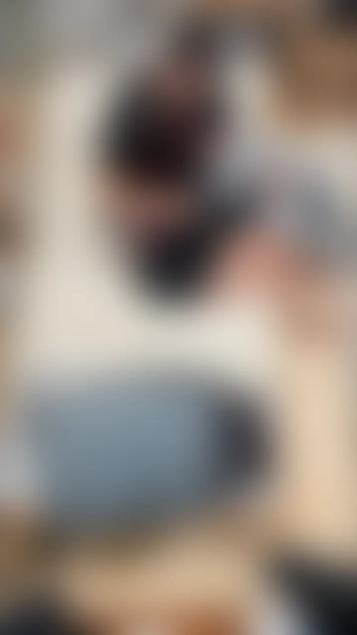 【本編完全顔出し】
友達の繋がりで仲良くなったやく学部所属の彼氏持ち女子大生を寝取っちゃいましたw
長く付き合ってる彼氏いて、ガード固そうだったのに、性欲に負けて初めて浮気しちゃったね、、 (2/2)