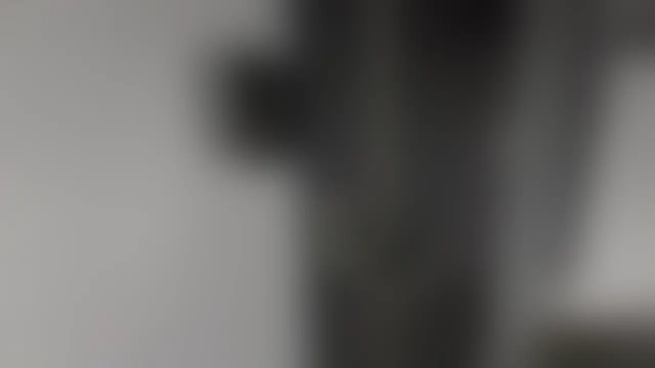昔からの幼なじみ。
数年ぶりにあの子の家に遊びに行ってみた。
久々の会話に話は盛り上がり。
「新しい下着買ったんだ〜」
と無邪気に見せてくる。
そんなことされたらもう....。
我慢できずに...続きは本編でお楽しみください♫
動画再生時間:18分22秒 (2/2)