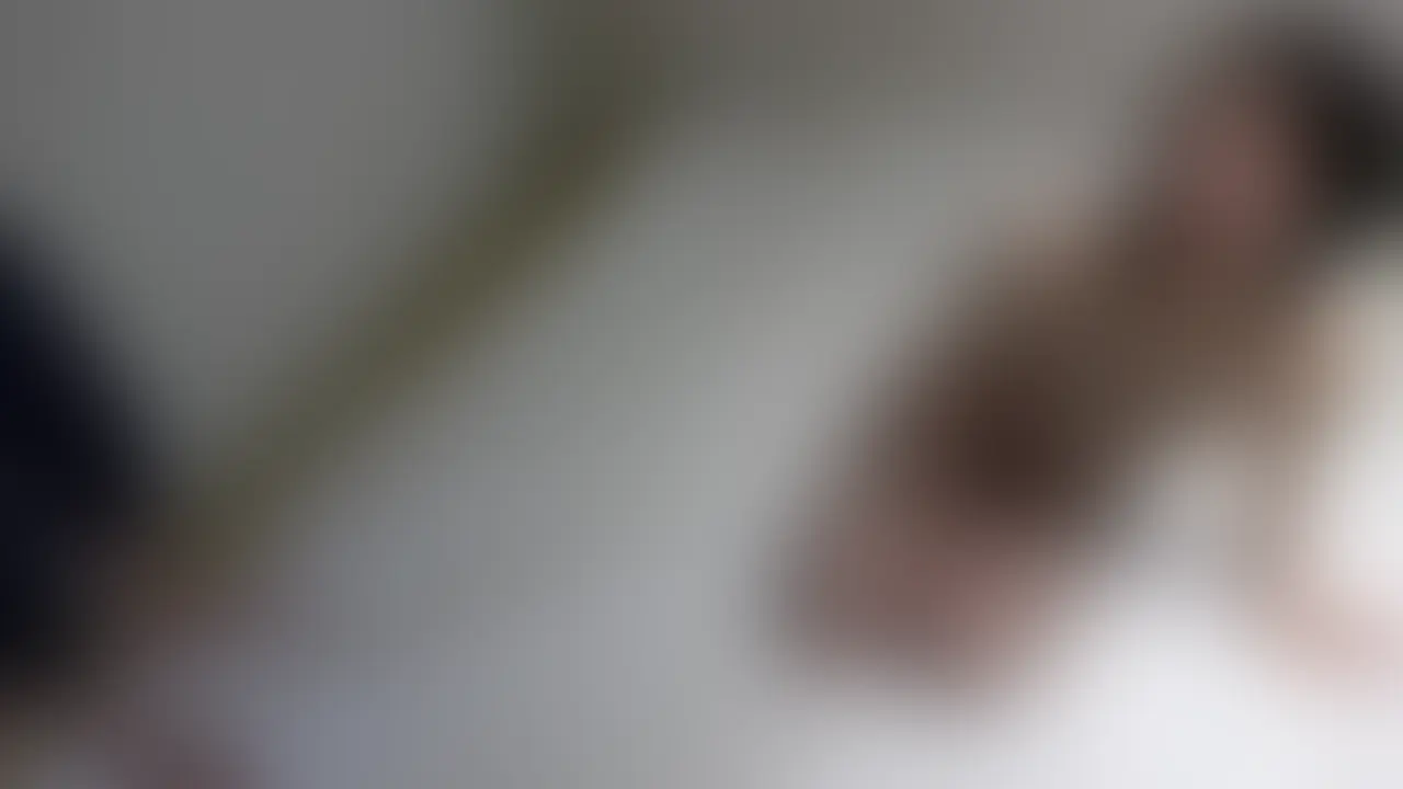 久しぶりの大人数プレイ!パート3
男性のアナル舐めや足の指を舐めたり全然嫌なそぶりを見せずにどんどん気持ちが良くなっていく妻あかり
今回は男性がイク瞬間はありませんが、妻がイク瞬間は沢山あります♪
笑顔で騎乗位をしながら男性と話していたりと小悪魔的な妻あかりの一面が楽しめると思います。 (2/2)