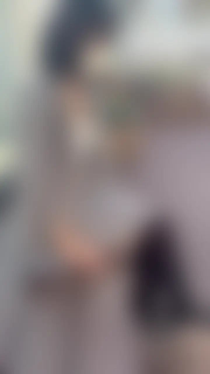 パンチラ有り!しおりさん23.5cm超激弱足裏くすぐりで大暴れ!5分18秒
ブーツ靴下脱ぎ31秒撮影してます!(蒸れ感のある足裏でした)
終始ハードタイプのくすぐりが弱く、足を引いてバタバタさせ可愛らしい声で笑っていました!
ツイッターでご要望やリクエスト承っております!
ID:FDksgr4
cherry大阪しおりさんX: Cherry_shiori (2/2)