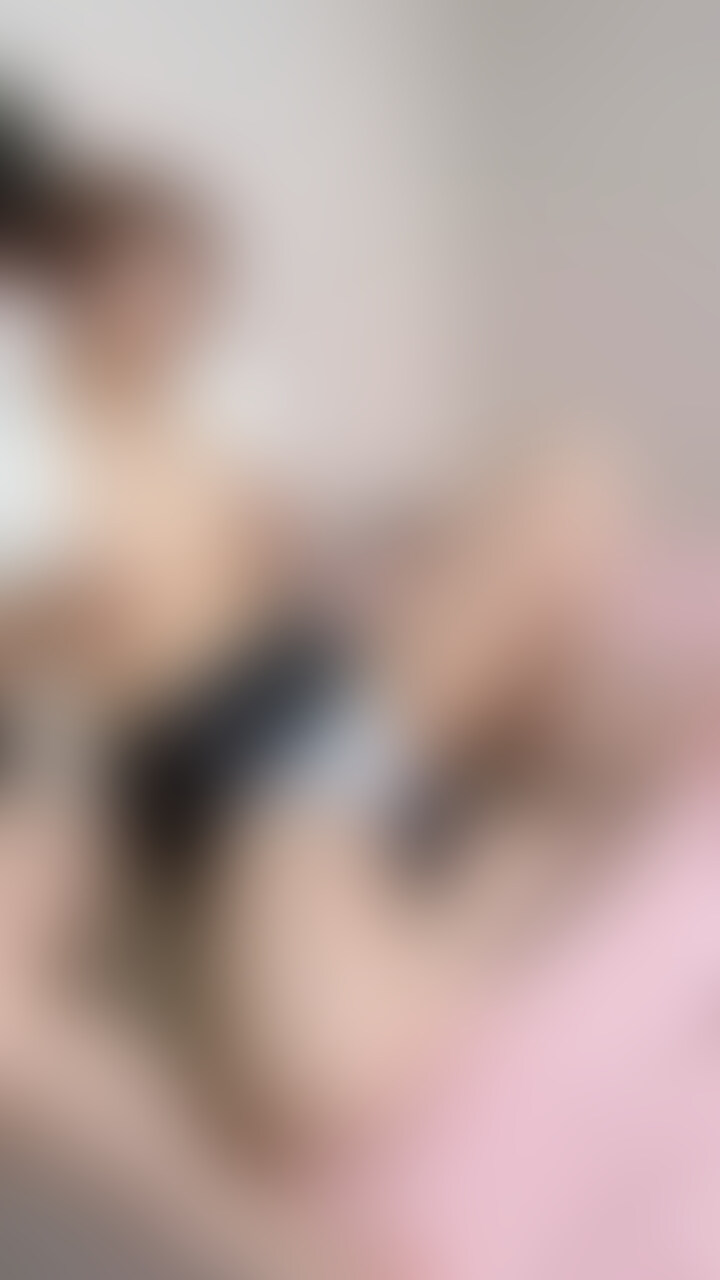 メガネの美人奥さんを鬼イカセ!
おっぱいから攻めて手マンで何度もイカセてみました!
気持ち良くなると舌が出ちゃう様で、これが超エロいんです (2/2)