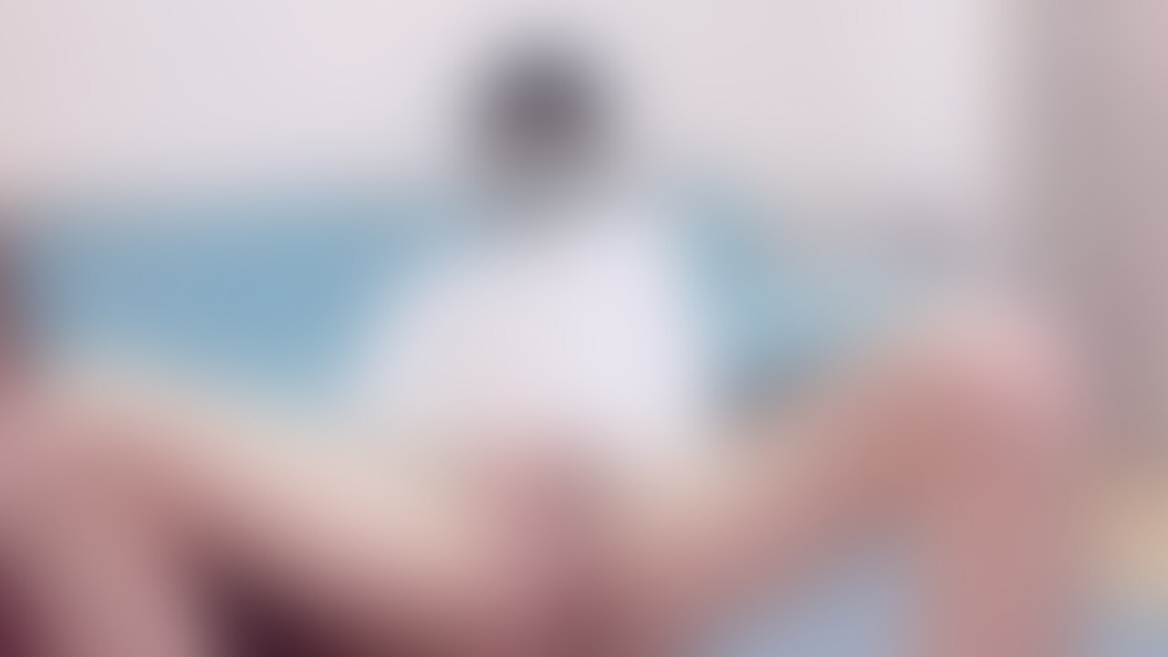 【素人/ 既婚者】リビングでオナニー🤭いろんな角度から観てください✨ sample 1