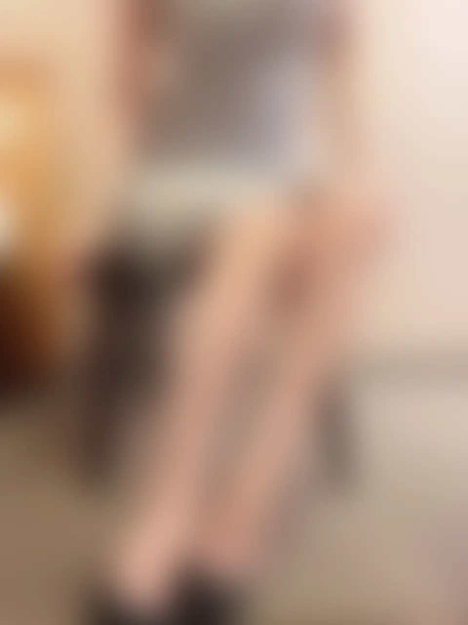 【プチ動画】黒ストを履く動画です🖤
最後は少し恥ずかしいポーズ🙈♡ (2/2)