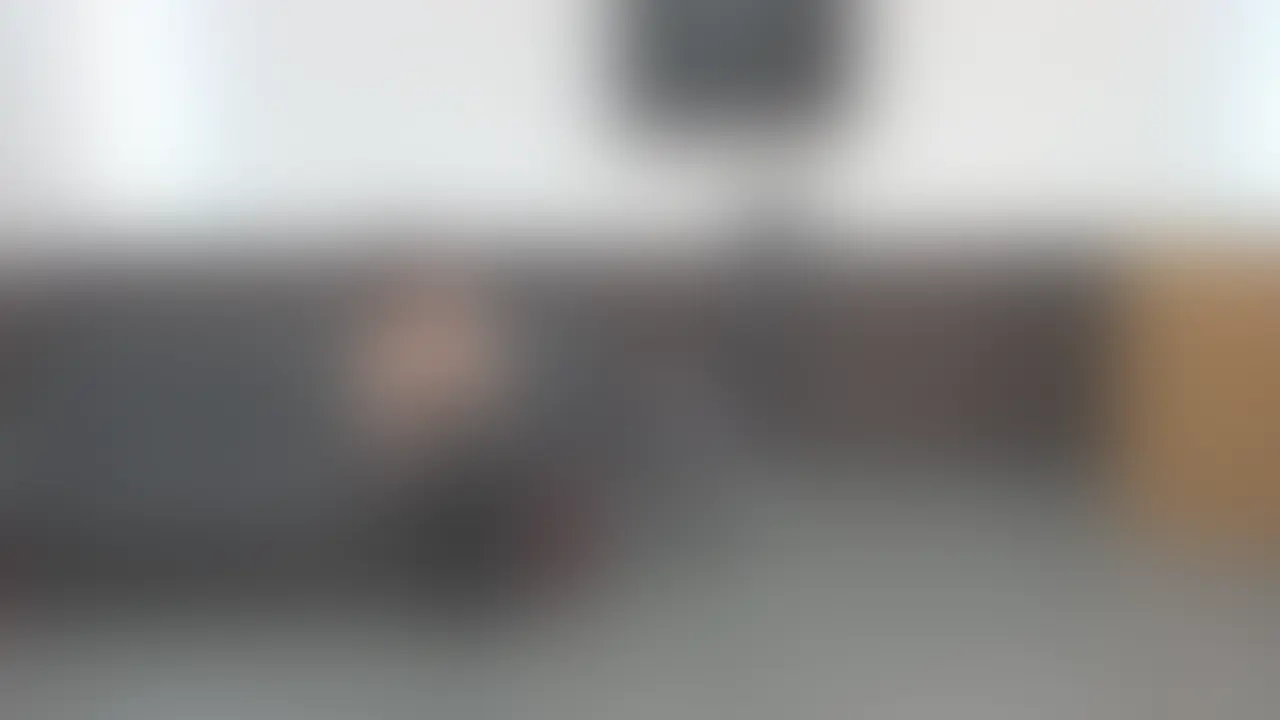 OLがセクハラ上司を顔面騎乗とクンニ特訓でお仕置きする。
OLはセクハラ上司を呼び出すと
「忍耐力を強化する」として
ストップウオッチを持ち顔面騎乗で呼吸を止め時間を計る。
さらに舌の特訓を命じて、パンティーを脱ぎクンニさせる (2/2)