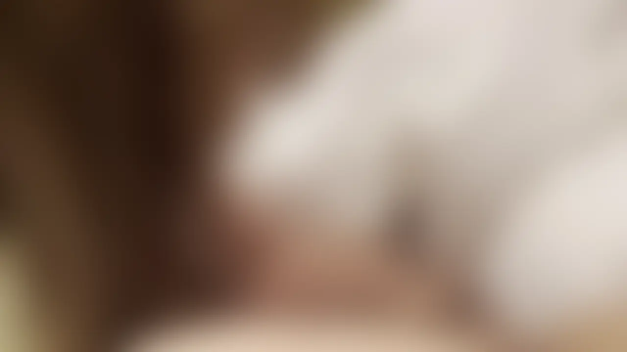 **【19歳美容専門生・着衣SEX】つむぐちゃん 第2回戦 激しい喘ぎ**
美容専門生19歳・つむぐちゃんの着衣SEX第2回戦です。
緊張が少しほぐれてきたつむぐちゃん♡
小ぶりなお口で一生懸命にチンポを舐めまくる可愛い姿がたまらない…
元カレのチンポが小さかったらしく「本当は奥にガンガン当たる大きいチンポが好き♡」と告白してくれました。
正常位で普通に突いているだけなのに、奥にしっかり当たる感覚に
「めちゃ気持ちぃ…♡」と恥ずかしがりながら
「ゥンッ…アッ…アンッ…」と可愛らしく喘ぎ声が漏れ出します。
激しく突くと手をギュッと握り返してきて、おまんこがキュッと締め付けるのが最高にエロい…
着衣のまま感じまくり、最後はそのままお腹にたっぷり射精フィニッシュ!
着衣SEXならではのリアルで初々しい反応と、19歳美容生の可愛い喘ぎ&締め付けを余すところなく収録したガチ素人映像です。
---
私が取り扱う動画は、全て実在する本物素人のみ。
普段なら絶対にこういう場所へ出てこないような、ごく普通の子たちばかりです。
一期一会の空気感、リアルな反応、素人特有の距離感。
演出では出せない“本物”だけを残しています。
撮影者としての営業力、人間関係、空気作り。
その全てが噛み合った時にだけ撮れる、再現性のない価値ある記録です。
そして、貴方もこんな『普通では出会えない子』と出会えるかもしれない貴重なブログへは↓からどうぞ。
ネトナンや出会い方のコツも掲載しています。
↓私のXブログ↓
mafi01190 (2/2)
