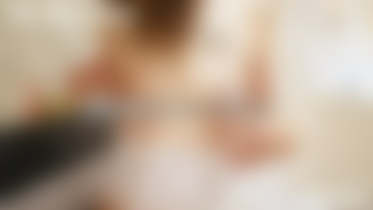 108日目は杏のデカ乳首チクニーです。
この大きく育った乳首でチクニーをしながら、
最後はチクニーでチン媚をさせるという羞恥プレイです。

特典は体に落書きしてある通りの事してますよ！

今回は新しい吸引ポンプを付けてます。
対露出撮影用に購入したのですが、
中々良い吸い付きで大きく吸引できました。

貧乳デカ乳首なので両手で揉むとこんな感じに乳首しかはみ出しません（笑）
指でゆっくり引っ張ってみます。
伸びますね。

仕上がって来たのでチン媚チクニーをさせます。
腰をヘコヘコしながらチクニーは私的に刺さります。
編集中にシコりました！
最後はチクニーでアクメする瞬間をとらえましたんで。
クリやメス穴、ケツアナほど強いアクメではないのですが、
キュンとしてイッたらしいです。

おまけでイラマシーンを主観で押さえてみました。
このケツを見ながらイラマされるのが良いんです！

最後はハメドリ＋中田氏です。
落書で中田氏希望とあったんで中にたっぷり。
中田氏後は自ら広げてど○○○と出たザーメン鑑賞！ (2/2)