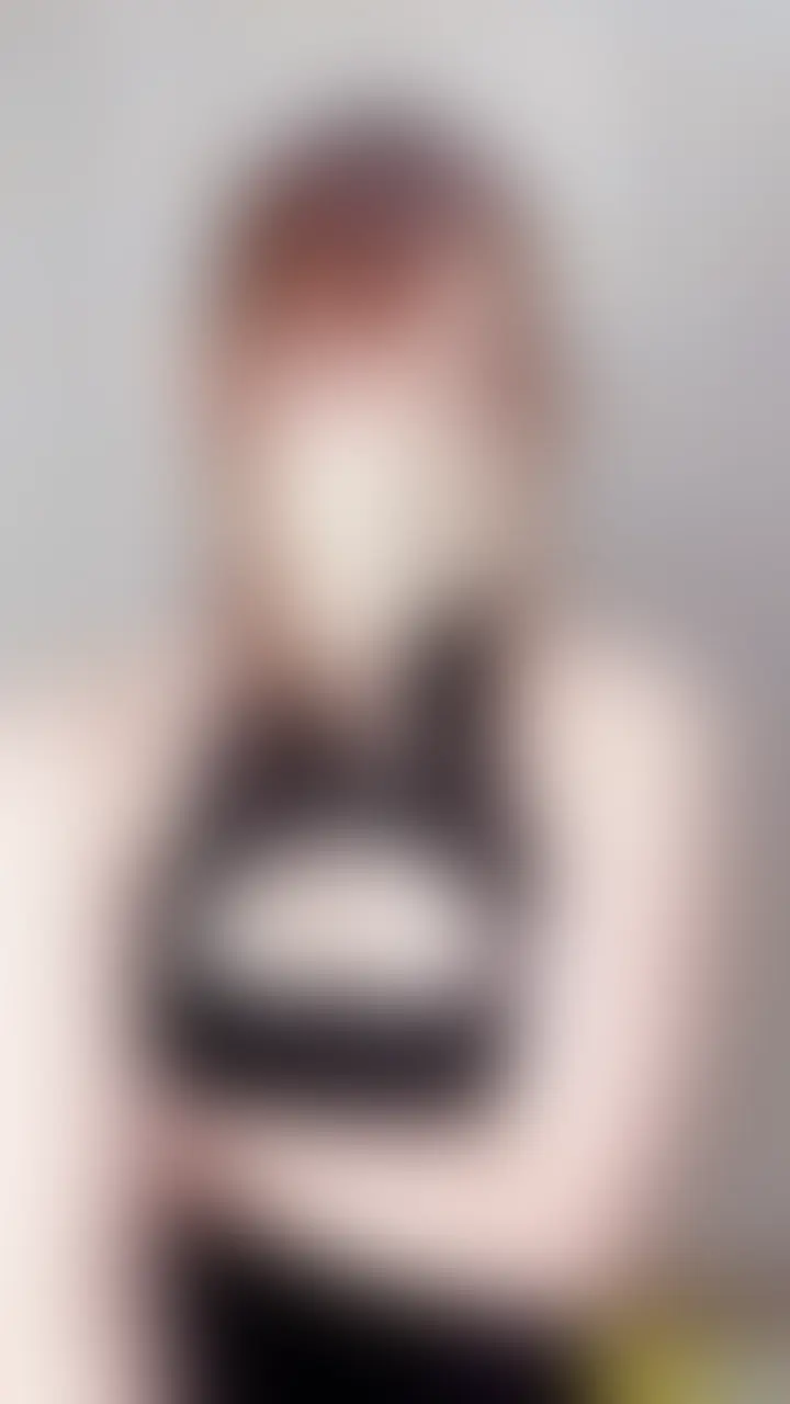 チャイナ娘のドアップオナニー💓

乳首やアソコを至近距離でくちゅくちゅイジイジ🫣💕💕

電マを使ったらおまんこ決壊の大量潮吹きしちゃった💦

アソコを"イジってる音"や"潮吹き音"がよく聞こえててかなりエロいです🫢💕
是非見てみて下さい🌸 (2/2)