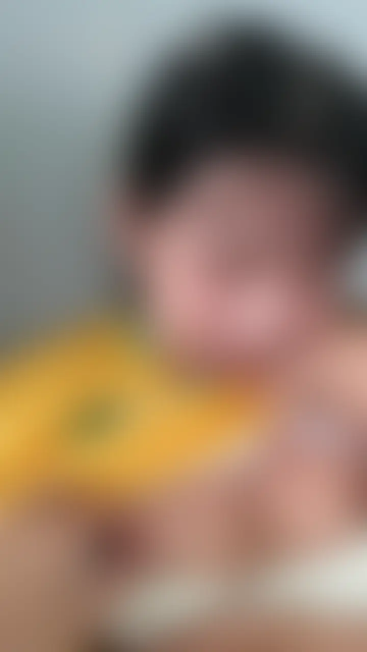 今回はサッカー女子のさきちゃん。可愛らしい見た目からは想像できないほどの...ドエス!?めちゃくちゃいじめられてしまい、スタッフもタジタジでした。でもドエスなことがたまにみせる愛らしさがたまらないんだけど...分かります?
そんなさきちゃんを癒したい!! (2/2)