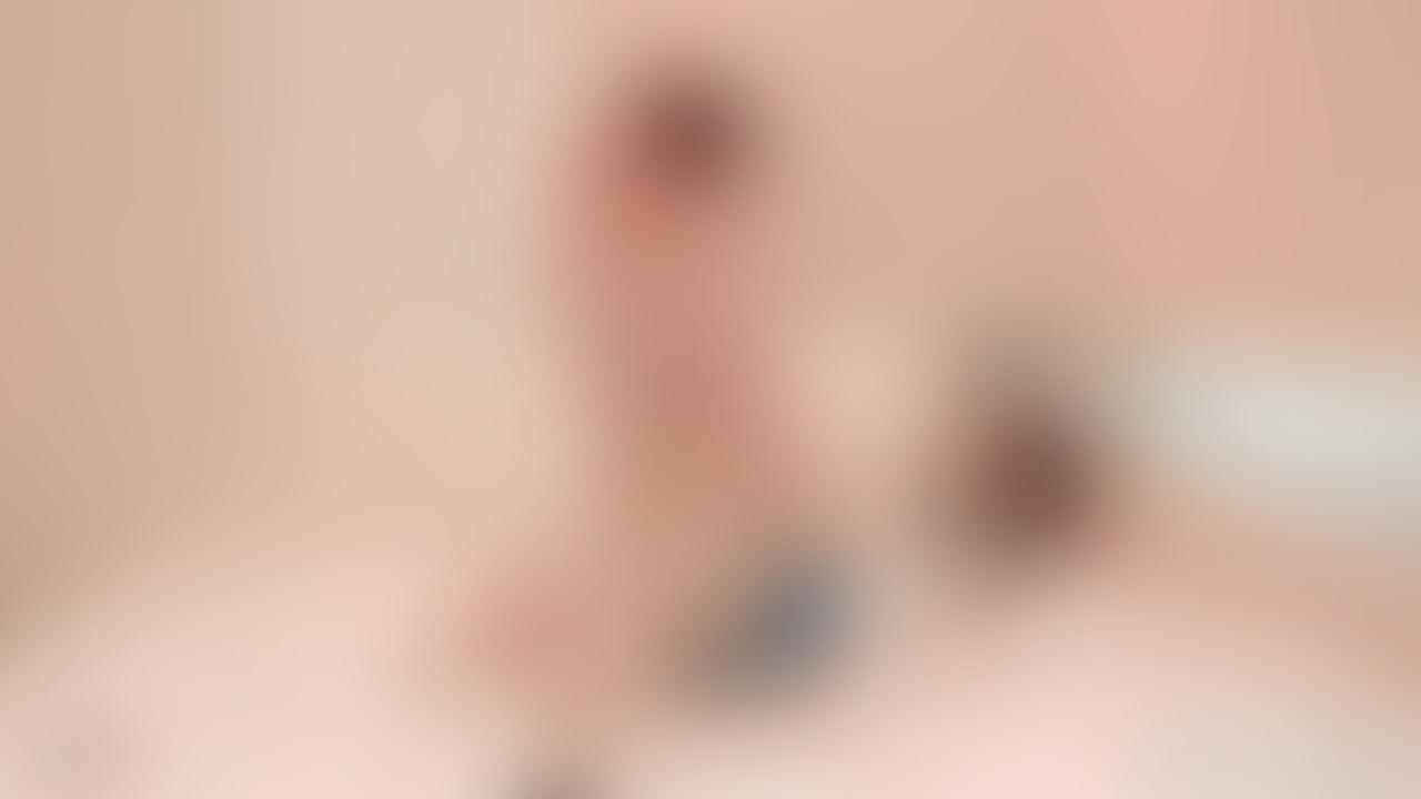 久々のえっち動画です…♡相手の方のがとってもおっきくて喘ぎ声を我慢できずに恥ずかしい声がいっぱい漏れちゃいました……♡次はバックでする動画を上げる予定です♡ (2/2)