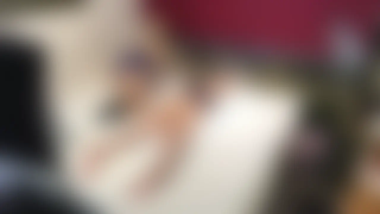 前回アップした動画の別アングルバージョン②です💋
全身オイルでぬるぬるマッサージした後は、アナルの奥までトロトロにさせちゃう💕 (2/2)