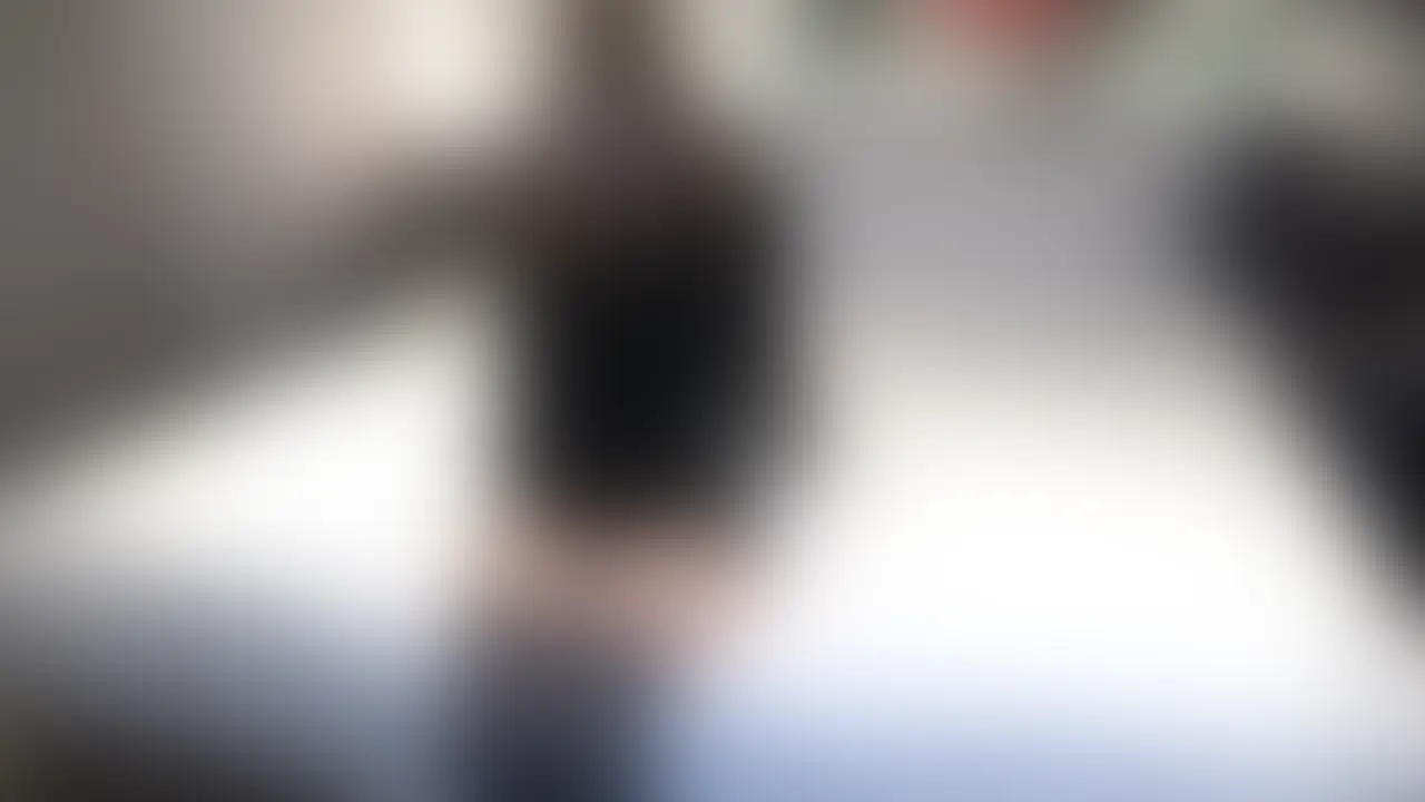 むちむちJカップ美女と2度目ましての濃厚セックス。

皆さん、お待たせしました。大人気Jカップ美女との第2弾です。
初めて会った時に相性が良かったので再び会うことに。

「エロい格好で来て欲しい」という要望通り、全男が好きそうなタイトめな服で来てくれて興奮度MAX。キスの地点でお互いびしょびしょでした。

ホテルで合流してから5分も経たずに直ぐに交わり始めて、ノンストップで色んな体位を楽しみました。Jカップ爆乳おっぱいの魅力が伝わるような体位を沢山してるのでおっぱい好きの方には大満足頂ける内容となっています。

因みに、カメラ回ってない所でも朝までヤリまくりました。おっぱい好きすぎる、、、

《今回の動画は、プレミアムプランとVIPプランで視聴可能》
ーーーーーーーーーーーーー
🎁プレゼント企画内容🎁
以下の条件を達成した方に、本編中の未公開映像を無料プレゼントします。
①みなとのmyfansフォロー。
②こちらの投稿にイイネ＆ブックマーク。
③コメント欄に「Jカップ」とコメント。

3/14(土)23:59〆切。 (2/2)