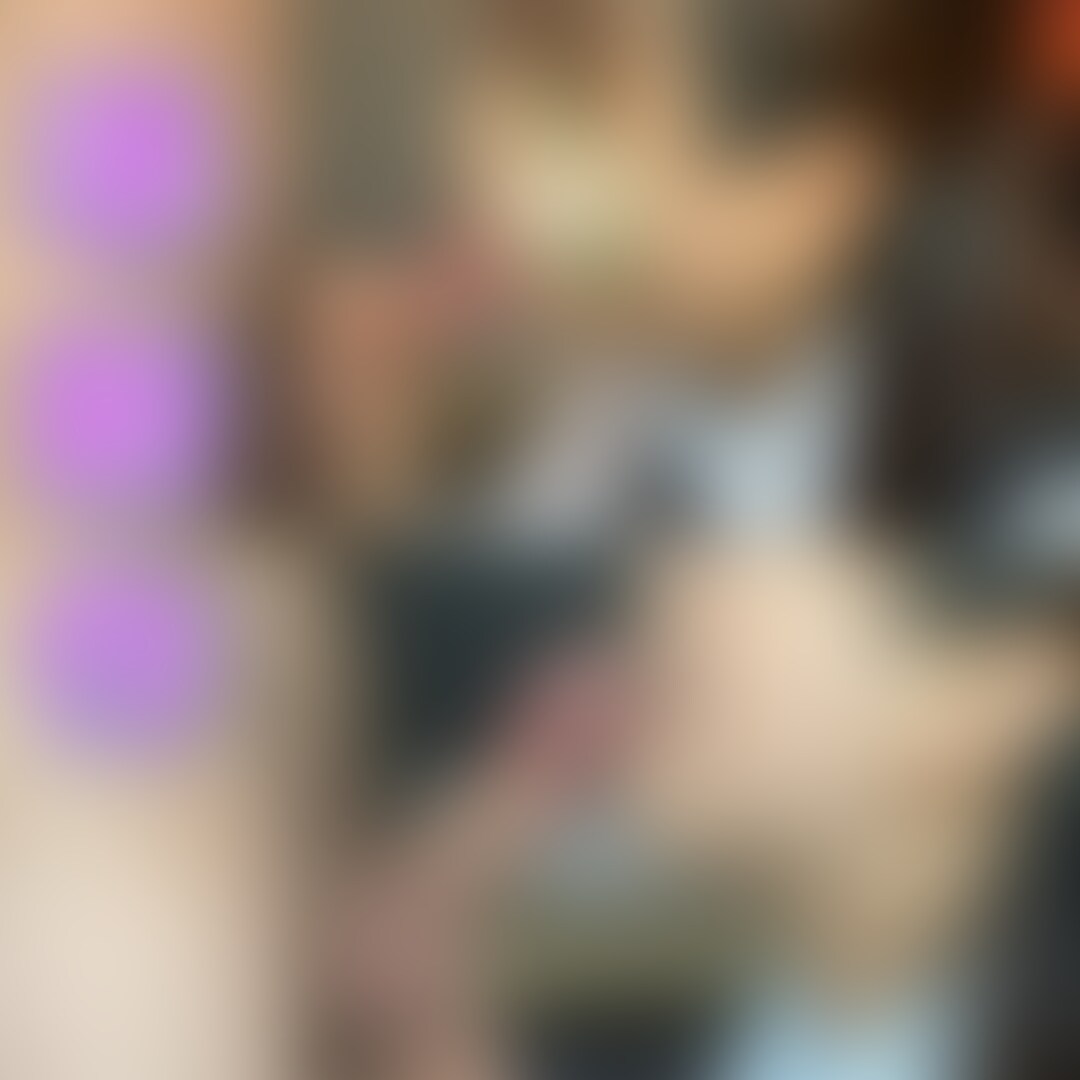 【顔がなんかエロい新卒OLが嬉しそうに下品なチンしゃぶフェラ奉仕濃厚〇活ザーメン絞り☆新人OL女子ゆうかちゃん】




こんにちは、エロイストです。


今回は初登場、去年まで都内のお嬢様大学に通う現〇JDだった新卒OLのゆうかちゃん。まだ初々しいミニのスーツ姿で参加してくれました。

JDを卒業しても清楚系お嬢様の雰囲気が残るゆうかちゃん。でも、いざフェラを始めてもらうと、ジュポジュポと下品な超攻撃的おしゃぶりで男性達のザーメンを吸い出しまくり。



エグいフェラテクに驚きつつ、詳しい話を聞いてみると…

「実は〇活が趣味で…」と恥ずかしそうに暴露。なんとJDの頃から〇活しまくりで、その頃から男性の汚いチンコが大好きになってしまったのだとか。

清楚な容姿とは裏腹に、下品な音を立てて汚いチンコにしゃぶりつき、嫌な顔一つせずにえげつないテクで攻めてくれるゆうかちゃんにフル勃起間違いなしですよ。


1人目はドMなIT系勤務の会社員さん

OL姿のゆうかちゃんに股間を撫でられながら「今日は何しにきたの？」と聞かれると、すぐに「今日はフェラされに来ました」と弱々しい声で答えてしまいます。
男性が相当なドMだと気付いたゆうかちゃん。嬉しそうに微笑み、躊躇することなく、勃起し始めた汚いチンコにしゃぶりつきます。
ぐぽぐぽと下品な音を立てながら、竿の根本をしっかり握ったバキュームじゅぽフェラで男性は即フル勃起。
「あー気持ちいい。奥がやばい」と情けない声が止まりません。
涎多めのディープスロートからの唾液をたっぷり纏わせた高速手コキであっという間に暴発寸前。我慢できずにゆうかちゃんのお口まんこの中に喘ぎながらの口内発射。
ゆうかちゃんは口に出された大量のザーメンを手に吐き出して、舌を突き出したドスケベな笑顔でフィニッシュです。


2人目もドMな体育会系の若手商社マンさん

もしゆうかちゃんのような新人OLがうちの会社にいたら…。そう想像してしまうらしく、パンツ越しにすべすべの指でカリ裏を撫でられた途端に即勃起。
「変態だね？」とゆうかちゃんに詰られ、丁寧にカリ裏をおしゃぶりされると、
「すげぇ気持ちいいっす。やばいっす」とだらしない喘ぎ声を漏らしまくり。
涎をたっぷりと纏わせた高速手コキと下品な音を立てつつのドスケベおしゃぶりフェラで攻められながら、上目遣いで微笑まれると即昇天。最後の一滴までジュルジュルと吸い出して搾り取ってくれます。
存分にチンコを吸い尽くした後は口内に発射されたザーメンをダラダラと吐き出し、余裕の笑顔を見せてくれました。


3人目は口数少なめの男子大学生

最初こそ「今日は何日溜めてきたの？」というゆうかちゃんの質問に「一週間くらい溜めてきた」と落ち着いた口ぶりで答えていました。
しかし、ゆうかちゃんのえげつないフェラテクと涎たっぷりの高速手コキに即刻腰が震えてしまっています。
声は必死に我慢しているのですが、ゆうかちゃんの可愛らしい笑顔からは想像つかないほどのお下品なフェラで即悶絶。「そろそろイクかも」とあっという間に口内大量射精でフィニッシュ。
ゆうかちゃんはお口の中に出されたザーメンを垂らして見せて、満足気な笑顔で終了です。


4人目は太ったフリーターの中年男性

男性の容姿から〇活を思い出したのか「いただきます」といきなり笑顔でチンコを丸呑み上目遣いでドスケベフェラを披露。
下品な舌使いで先っぽをチロチロと舐め回され、ジュポジュポと笑顔でチンコをバキュームされるとすぐに「先っちょ気持ち良すぎです。出ちゃいます」と男性はタジタジに。
中年男性の反応が可愛かったようで、ヒートアップしたゆうかちゃん。
清楚系お嬢様とは思えないドスケベご奉仕フェラで汚いチンコを丸呑みに。嬉しそうに亀頭にしゃぶりつき、下品な高速じゅぽフェラで追い打ちをかけます。
「あー出る出る」とうめき声を上げる男性にお構いなく、唾液たっぷりの高速手コキからの吸い出しバキュームフェラで攻めまくり。耐えきれず、男性はお口まんこに大量射精。
ゆうかちゃんは口に出された大量のザーメンを嬉しそうに吐き出して、カメラに笑顔を見せてくれました。

4人の男性の連続フェラ抜きを終えた後も、満足そうに微笑んでいたゆうかちゃん。
ここまでお下品なフェラをしておきながら、帰り際には恥ずかしそうに頬を染めて「また機会があったらぜひ呼んでください」と可愛らしくアプローチしていました。

これは次回作が待ち遠しくてたまりませんね。皆様も期待してお待ち下さい。 (2/2)