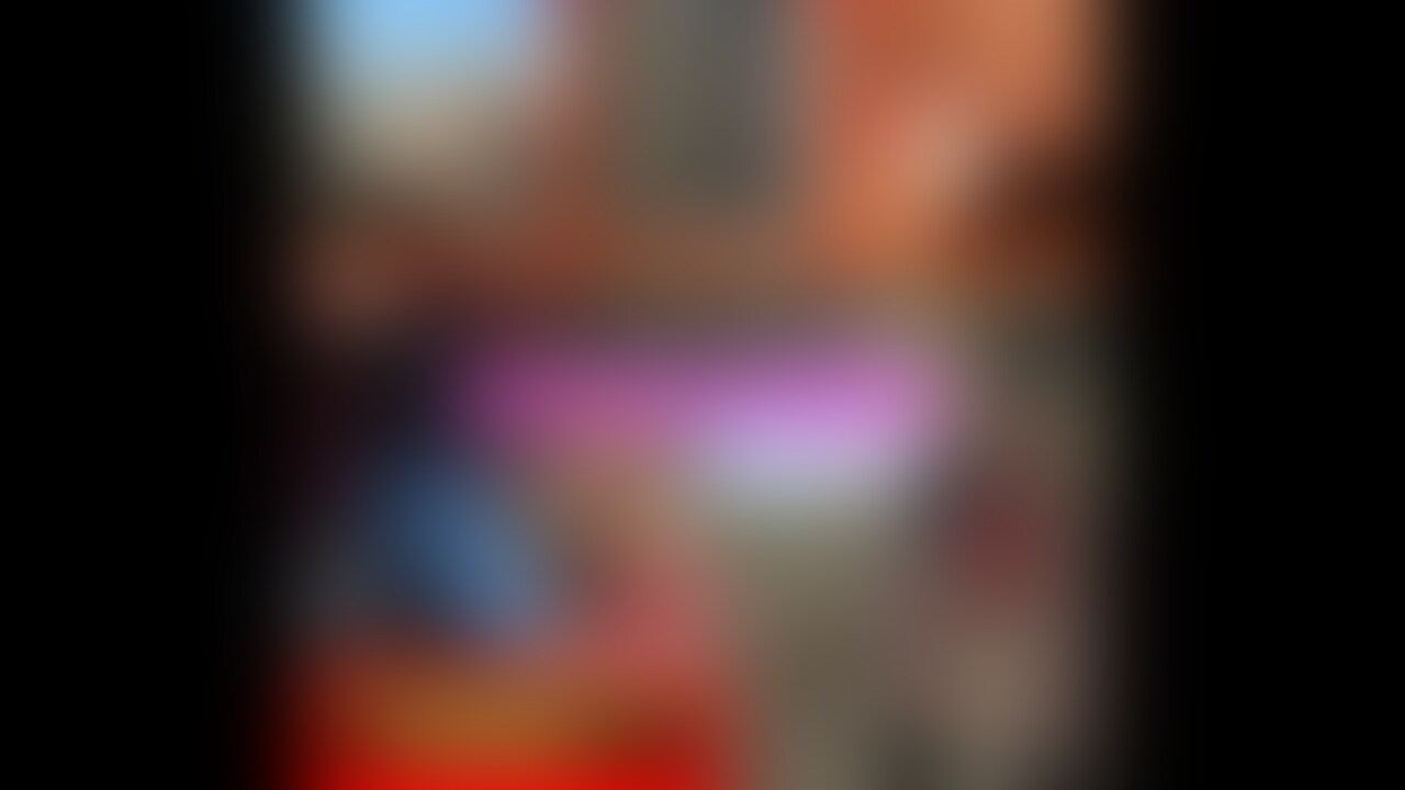 16分04秒 2022年12月分長編動画2です🌸
あの伝説の鈴リモバイが帰って来た!!
まずは自宅で鈴リモバイ装着での宅配受取りからスタート🎵
その後河川敷で沢山の人前での鈴リモバイ羞恥プレイ!
沢山見られまくりです♥️♥️♥️
次はエロエロサンタコスでの青○○○😍
人が通ってガン見されてもフ○ラ続行のドキドキプレイ😘
色々あって最後は室内でのハメで大量顔射でフィニッシュ!
今年最後のイケイケ長編動画で年末年始はキンタマ空っぽ間違いなし!!!
是非お楽しみ下さいね❤️ (2/2)