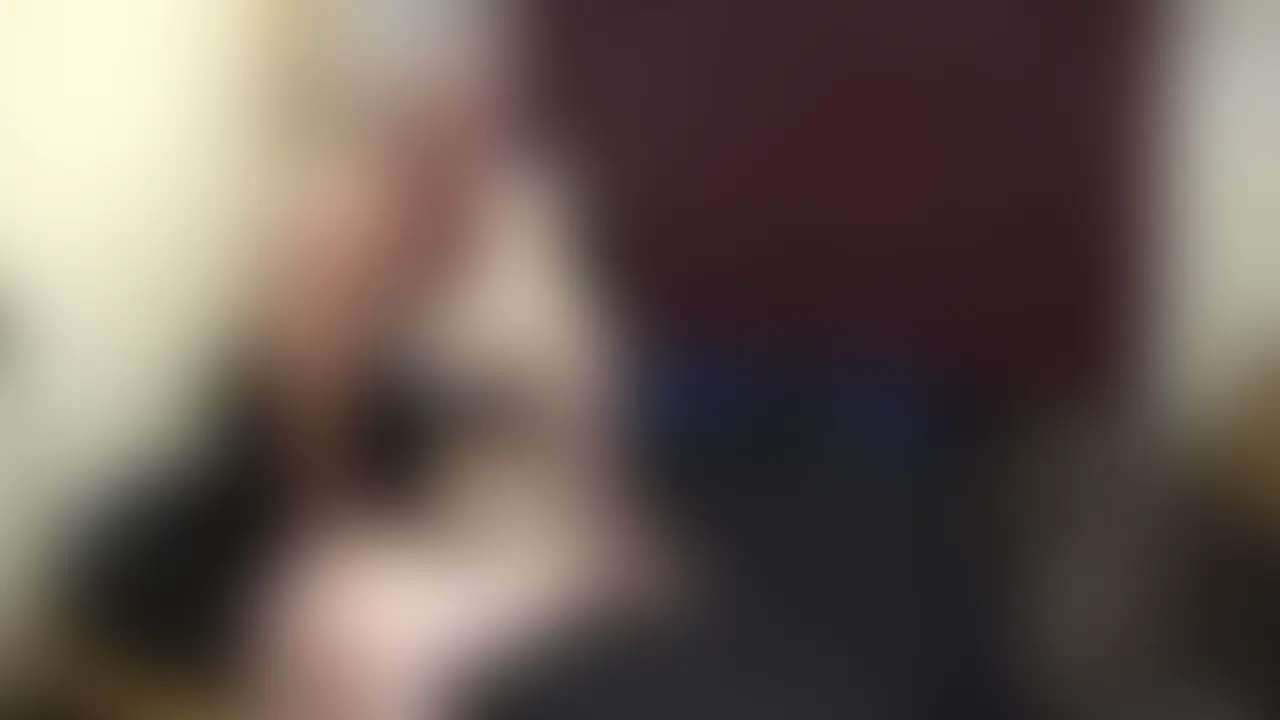 【あの素人妻エミリさん目隠しからの全頭マスクで淫乱ぶりを開放して中出しを決められる!】
久しぶりに人妻エミリがレスを解消するためにヤリ部屋にやってきました
すぐに唾液の交換でスタート。鼻息をフンフン言わせて絡めてきます
けっしてキレイ系ではないですが普通の人妻が太マラフェラは最高に気持ちがいいんですw
タップリしゃぶらせ興奮度を高めていきます
締まりのいいあそこもしっかりホグし二本指もズッポシの人妻
ディルドも咥えこむ人妻、旦那とはできないプレイでどんどん興奮していっています
全頭マスクで理性を開放しセックスマシン
騎乗位も狂ったように腰を振っています
もうお〇カになってしまっています
もちろん中の奥の方に放出で終わります
放心状態のエミリ。。この厚めの唇が好きなんです
人妻、NTR愛好家の皆さん楽しんでいってください
感想をぜひお聞かせください。リクエストもお待ちしています。
《 モデルプロフィール 》
名前 :普段は本当に地味な人妻エミリ
年齢 :35歳
身長 :158cm
バスト:Dカップ
趣味 :旦那とはレスでもセックスは大好きで撮影されても良いから家に来るようになった変態妻です
◆完全オリジナルの素人の動画です。
◆目隠しプレイで女性の感度を上げています
◆コンセプトは目隠しすることによる素人女性の反応のエロさの追求です
◆シンプルな撮影方法のため、画質の粗さ・固定アングル・近接撮影無しでご満足いただけない可能性があります。
◆モデルの容姿、年齢、エロさ、内容等を踏まえての価格設定です。
◆撮れ高にこだわらず『目隠し好きな私が』好きなようにSEXを楽しんでる作品ですのでご了承下さい。
あなたにもできる、本物素人の目隠しプレイをどうぞお楽しみください (2/2)