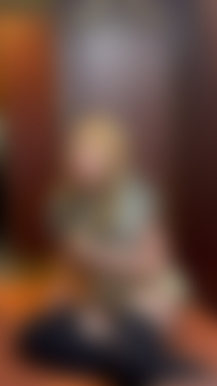 オナニーしてもチラチラみてくるだけだから洋服脱いで全裸でオナニーしてみたらブースの中に入ってきてめいのこと手マンしたりおっぱい吸ったりして最後ふとももにせーしぶっかけられた🥹 (2/2)