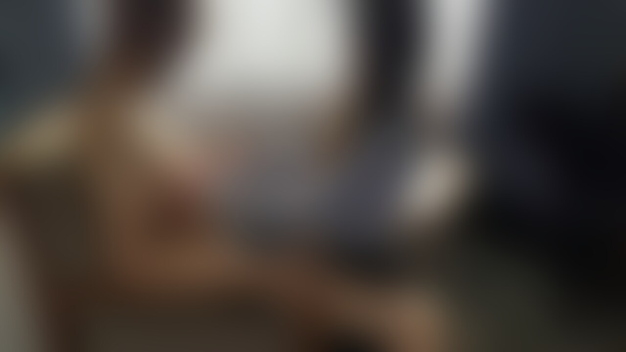 朝から美女に手こきとフェラで3回イかされた僕。 sample 1
