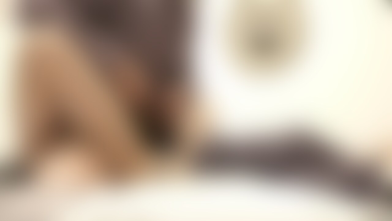 ホテルの部屋に入った途端、洋服着たまま○○○されちゃった。 (2/2)