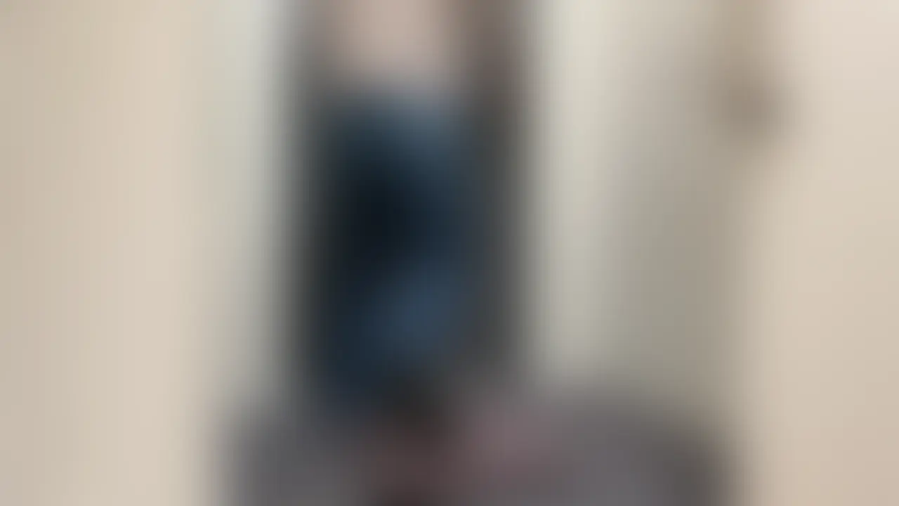 【デリヘル】みなちゃん【即尺フェラ】
出会ってすぐにフェラチオ即尺コースと顔出し動画撮影コースのオプションでデリヘル風俗嬢のフェラ抜きを撮影しました。サービス抜群、愛嬌抜群、テクニシャンの濃厚フェラチオサービスでどぴゅどぴゅ口内射精! (2/2)