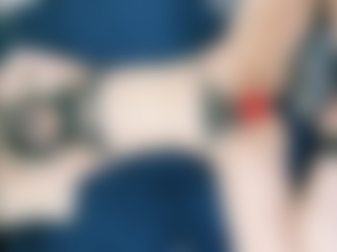 珍しく二人きりでSMです！
当時まだスマホで作っていた動画を短くして作り直し、アップロードし直しました。モザイク少しは上達したと思います！ (2/2)