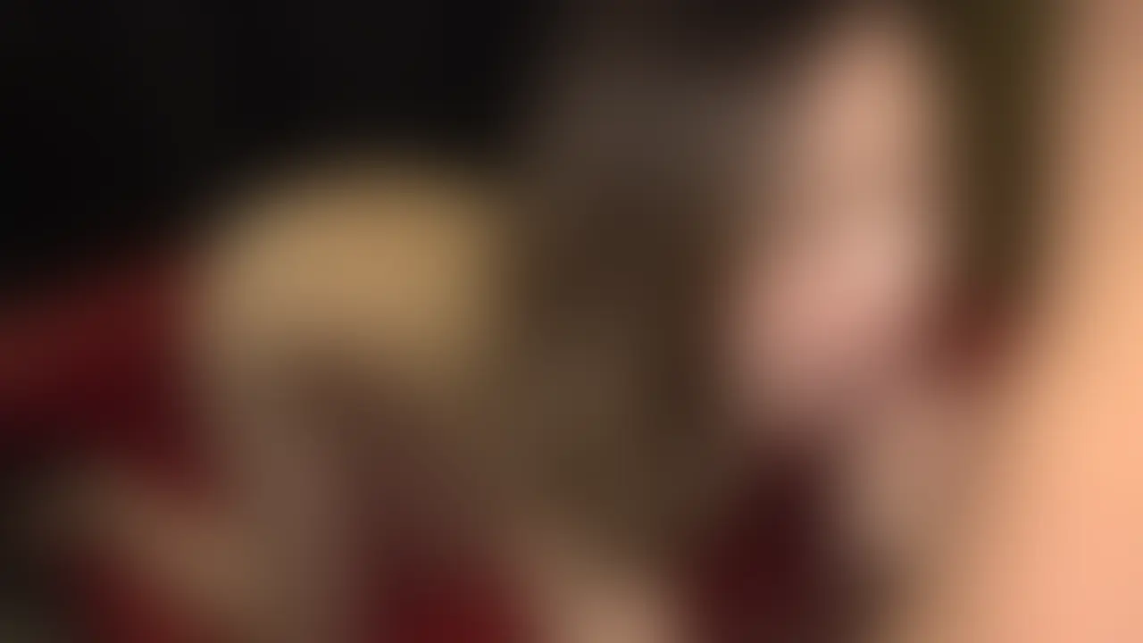 この子つい最近、姉とハメ撮りに興味がある話をしてたらしい…
変態姉妹！！でもそのおかげで今日ハメ撮りさせてくれたw
つるつるの白い肌に薄く色づいた乳首が最高にえろい！
（初体験は最近なのにもうセフレ作ったりして遊んでるんだってー）
いろんな体位で遊んだ最後にバックでケツ射！！！
程よい肉付きで柔らかかった～ (2/2)