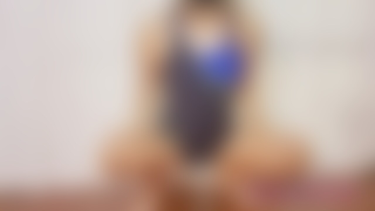 後ろ向きでおもちゃ責め///手までびしゃびしゃなっちゃった❤️ (2/2)