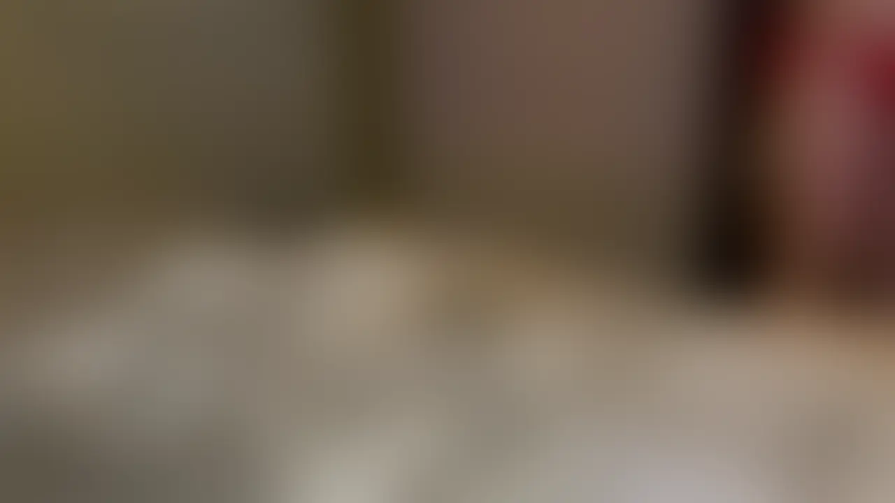 『ハメ潮ヌキ潮が止まらない巨乳ビキニギャル』VIP29min
巨乳裏垢女子ちゃんはイク時に潮が噴き出ちゃう体質らしく、奥までガンガン突かれると痙攣イキしながら潮をぶちまけちゃいます🫶 (2/2)
