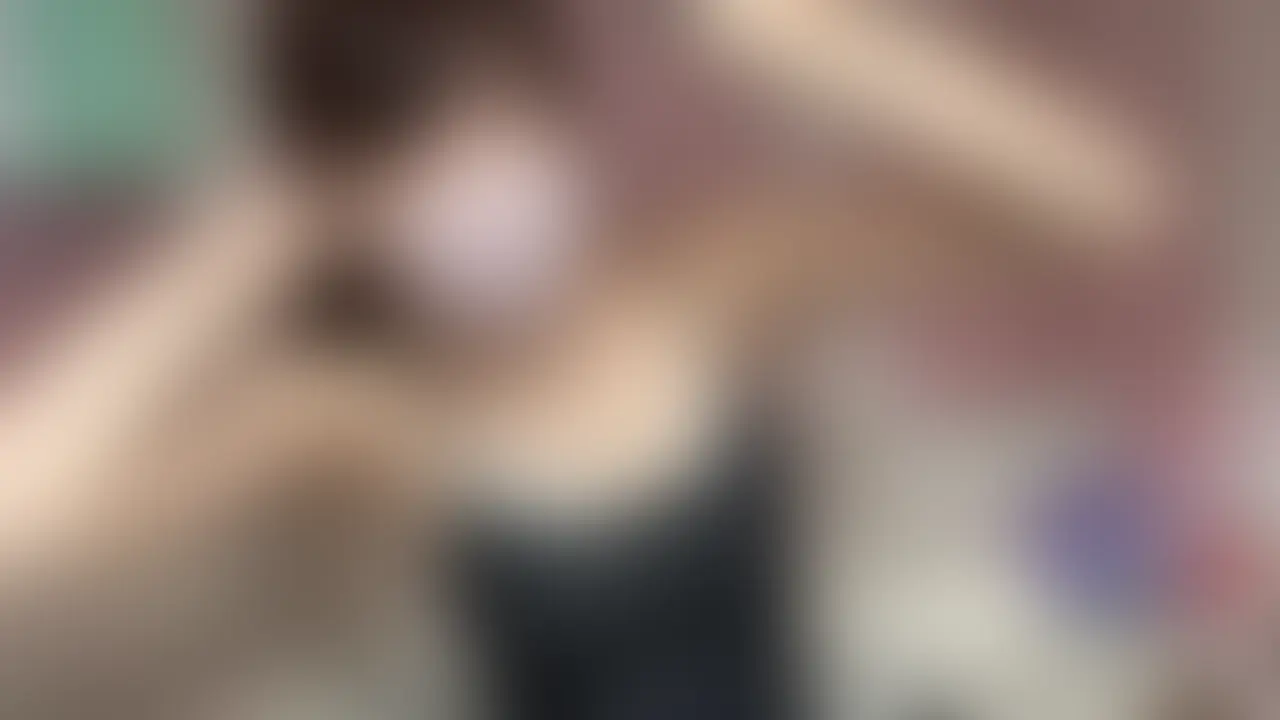 【みれい 20 歳】

みれいさんのライブ配信動画です
生ライブ配信だと、1 回の有料配信を視聴すると、おおよそ平均 5,000 円の課金が必要です！
また、見逃してしまうとその配信は２度とみることができません！
【スタンダードプラン】以上では、同じ金額で過去の配信が【見放題】となっています
生配信では みれい さんへコメントでリクエストもできちゃいます！
ぜひ生配信でも応援してください！

【この動画について】
・配信日 2025年8月26日
・無料枠配信
・ご視聴は【ライトプラン】【スタンダードプラン】【プレミアムプラン】のご加入をお願いします
＊各プランの説明はプラン概要をご覧ください

※動画、写真の無断転載は著作権侵害となり、10 年以下の懲役もしくは 1,000 万円以下の罰金、またはその両方が科されます
発見次第、掲載サイトへ連絡の上、発信者情報開示請求等の法的措置を取らせていただいております。 (2/2)