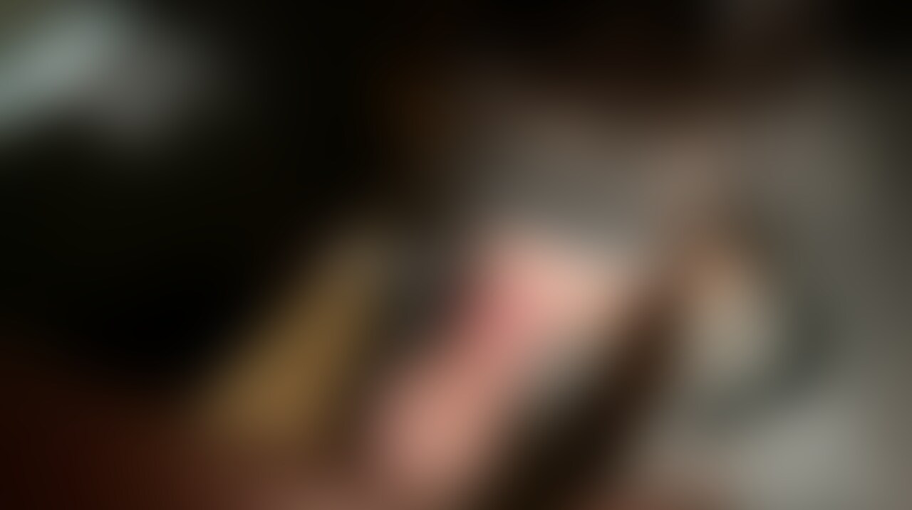 素人ナンパ今回は実際大⚪︎保で声をかけた女の子のあちゃん登場です。

しん初めての⚪︎○⚪︎公園デビュー

ここは素人でもプロでもなく丁度狭間の慣れた女の子が今だにいるようです。
暫く観察、キョロキョロしている子がいたので声をかけると公園デビューだとか、、、

そんなの一緒に行くしかないでしょ。

軽快な会話でホテルに到着、早速パクリとしてもらいました。
どうしても身バレがが怖いとのことでアイマスク着用。

好きなだけしんのちん⚪︎を○○○お口でぐりぐり。

文句も言わずに必死にご奉仕してくれています。

公園デビューの理由は楽して稼ぎたいから、わかりやすくていいね。
そんな社会を知らない女の子に生ハメ説教タイム

吐息を我慢してるのが堪らない。

かなりキツキツのお⚪︎んこでした。

最後はもちろん中出しで決めてきました。
公園デビューおめでとうございます☆

しんのシリーズも第５弾　（前編） (2/2)
