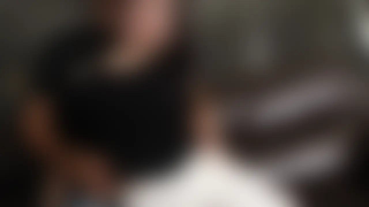 【「週7でSEXがしたい…。」反則級のHカップ巨乳の人妻。旦那さんには内緒で密会不倫SEX】(1:00:57)
■お名前
Sさん
■年齢
28歳
■結婚歴
2年
■家族構成
夫・本人
■夫への不満
・性欲の温度差がありすぎて、求めることすら気を使うようになった。
・夫婦なのに、夜の相性がここまでズレるとは思わなかった。
・性欲の違いって、想像以上に夫婦の距離を作るんだなって実感してる。
■俺様のレポート
いや~、めっちゃいいカラダしてましたわwww
(小声)…旦那さんには内緒でまた会いましょう、奥さん。 (2/2)