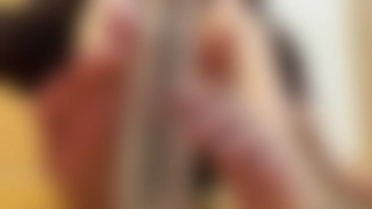 足コキ動画撮ってみました🦶🏻🌟

ぬるぬるにして遊ぶの楽しかった🥰

何回も滑っちゃうからもっと練習しないと〜って思ったよ😵‍💫🤍ྀི

足がしっかり見えるようにアップで撮ってみたけどどうかな❔

久しぶりにしたらゆいも興奮してきちゃったのは内緒🙊🤍ྀི (2/2)