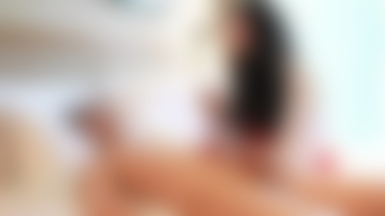 さっき全然触ってもらえなかった分、今回はたくさん触ってあげたよ。
いっぱい焦らされたから触ってもら えると気持ちよくてすぐイキそうになるね。
何回寸止め我慢できるかな、いっぱいしたいからとりあえず10回目標に。 (2/2)