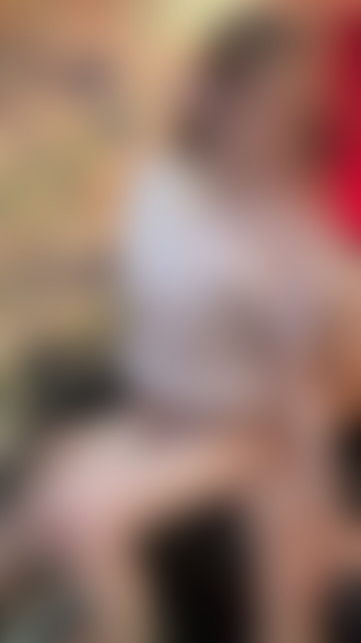 欲求不満のエッチなおねーさんに息〇貸してあげたらめちゃくちゃ味わってた❤️なんか責められるのも好きです♡ (2/2)