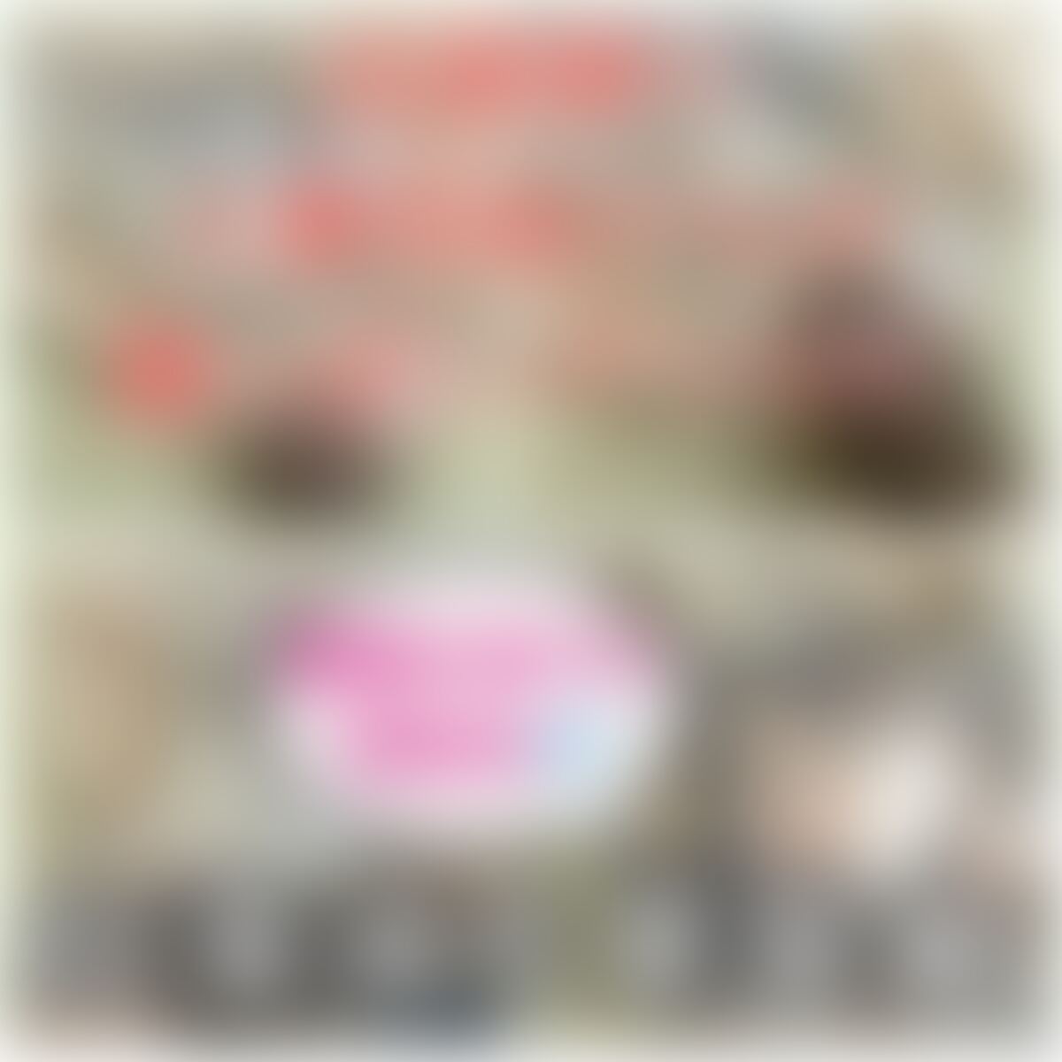 仕事が出来ない私にも優しくしてくれる人妻の早紀さん。
一度は彼女の下着を汚してみたいと常々思っていました。
そんな彼女が出張から帰ってきて、家族が熱が出たと急いで帰っていきました。
早紀さんの机の横には出張に持って行ったカバンがそのまま。。。
中を見るとオレンジのパンティーを発見。
クロッチはまだ湿っていて、お〇っことオリモノのツンとした香り。
ここに早紀さんのオ〇ンコが触れていたんだと思うと今までにないくらい息子が固くなっていました。
我慢できず早紀さんのパンティーを徹底的に楽しみ、最後は私の白濁液を大量にぶっかけ射精。
最高に気持ち良かった。
これってもう早紀さんとセックスしたと同じだよね。
初めて早紀さんと一つになれた感じがして最高の幸福感を味わいました。 (2/2)