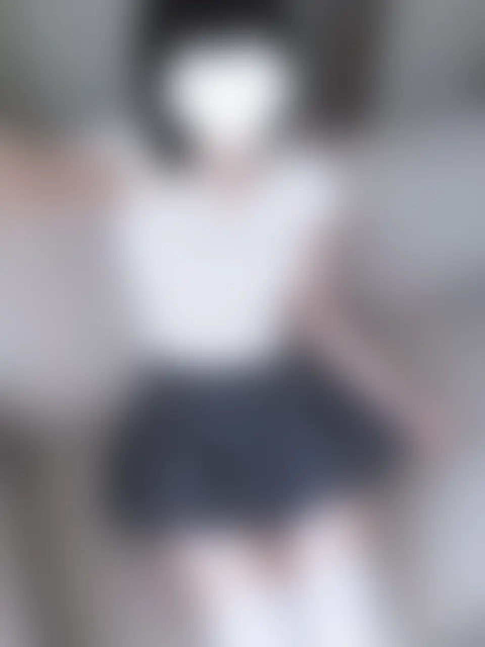 白乃あいり👀「絶対領域すき？」の投稿サムネイル