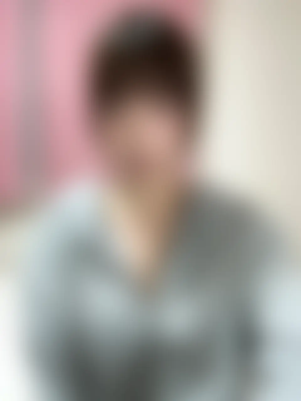 本気乳首オナニー動画です💓
最初は、筆を使って
乳首をなぞるようにサワサワ…
そしてオイルたっぷりかけて
テカテカにしちゃって、、、
つねったり、引っ張ったりするの気持ち良くて
いっぱい弄っちゃった💜
電マとバイブで
両方の乳首同時に攻めたら
我慢できなくなっちゃって、、、
痙攣しながら
思いっきりイっちゃいました…💕
再生時間:12分23秒 (2/2)