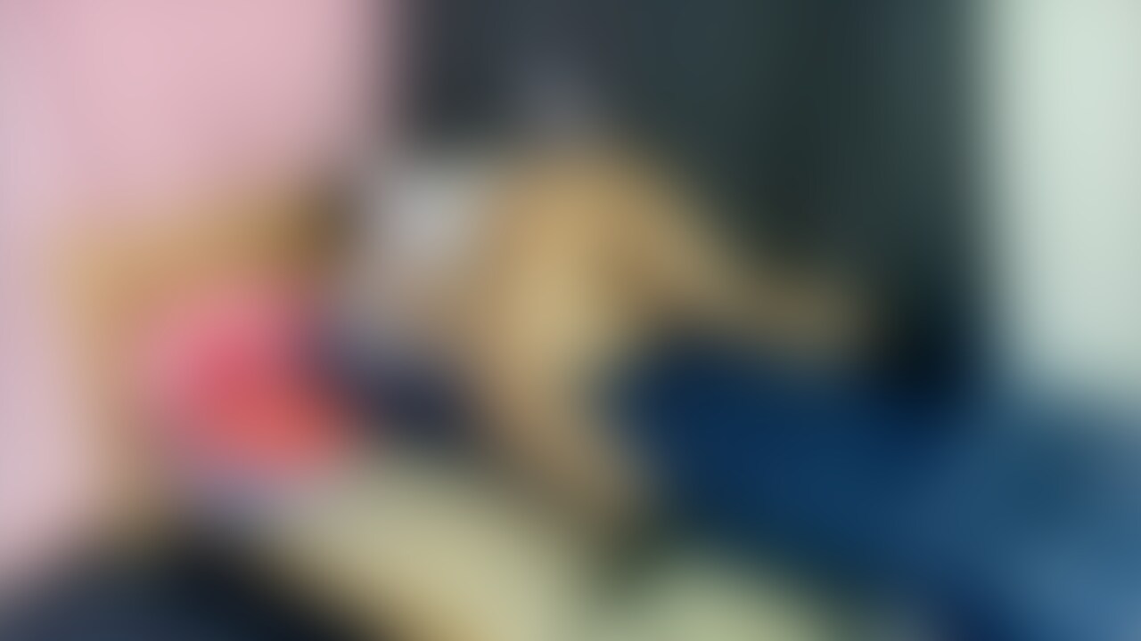 【ファン限定フル動画】🎁

同棲部屋作る為に彼女とベットを設置していたらお互いにシたくなって彼女とキスした後にジーパンを半分下げてクンニ・フェラで彼女がイキまくる姿がエロい…。 (2/2)