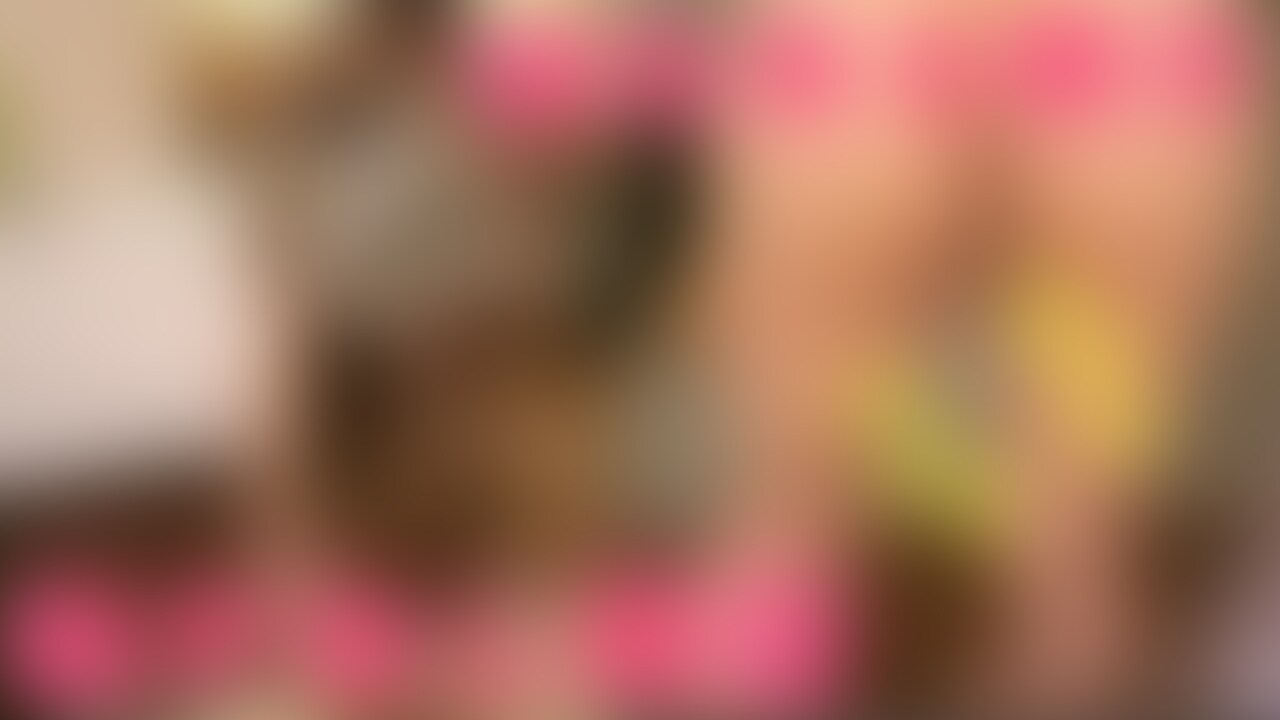 旦那に疑われて精液チェックされてた人妻が疑いが晴れたということで早速中出ししました😏
溢れ出るほど中にしっかり出しました😆 (2/2)