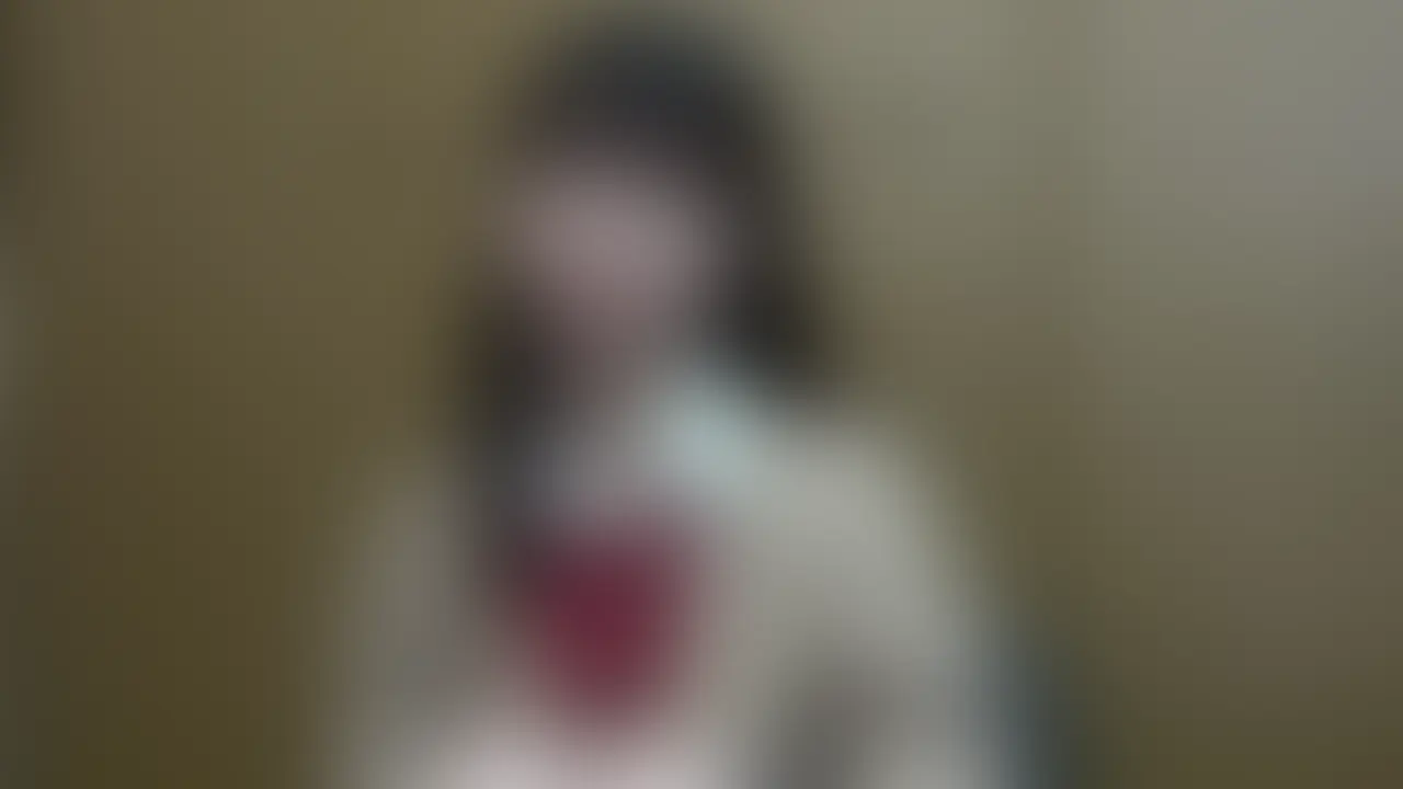 この子は超絶癒し系でアイドルみたいにかわいらしくてスタイルも抜群の女の子でした。
ニッコリと笑う顔が愛嬌たっぷりで、何でも素直に言う事を聞いてくれそうな性格の良さも素晴らしいですね。
アルバイト自体が初めてということでしたが、人と話すことが好きとのことで緊張している様子もなくしっかりと対応してくれました。
ご家庭の事情でシフトは週末のみになってしまうらしいですが、彼女の癒しキャラがあれば人気が出てしまうことは間違いないでしょう。 (2/2)