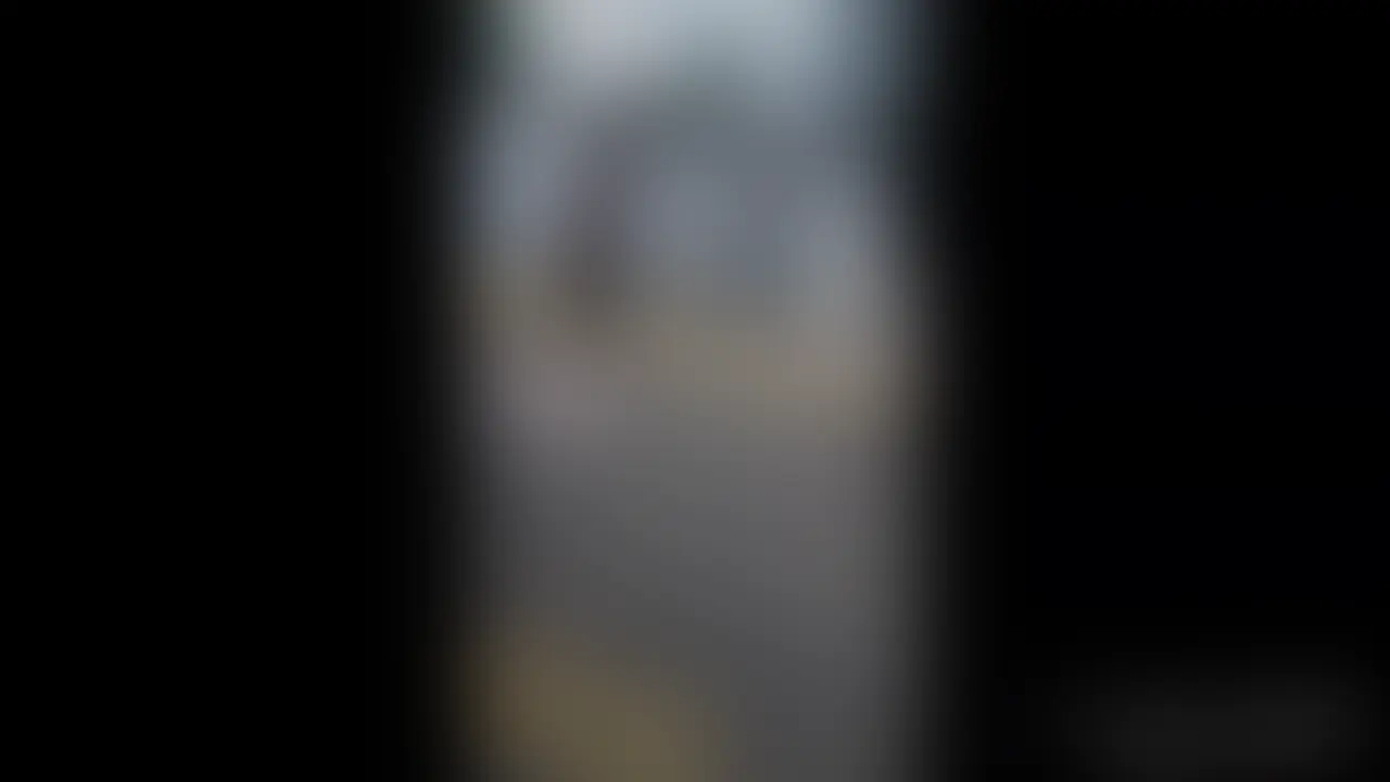 💋りこちゃん💋
出会い　：タップル🍎
年齢　　：24歳
職業　　：銀行員
カップ数：Dカップ


ようやく満足いくクオリティの子💘😻とマッチ＋〇影に成功しました(ﾟ∀ﾟ)
いつもの待ち合わせ場所に行くと、そこには今時っぽいスタイルも良さそうな子が、、

実際に直面すると絶妙な派手さ加減と品のある可憐なたたずまいに思わず我慢汁🌊が出そうになりました(;O;)

お話してみると妙な品格の正体は京都出身で京都弁だった事が判明(;O;)
これは個人的に女度が更に30％増しである😭

内面も驚くほどいい子で、気が付けばなんとか家に搬送できました。
ここからが本番です。。🦹‍♂️🪄 (2/2)