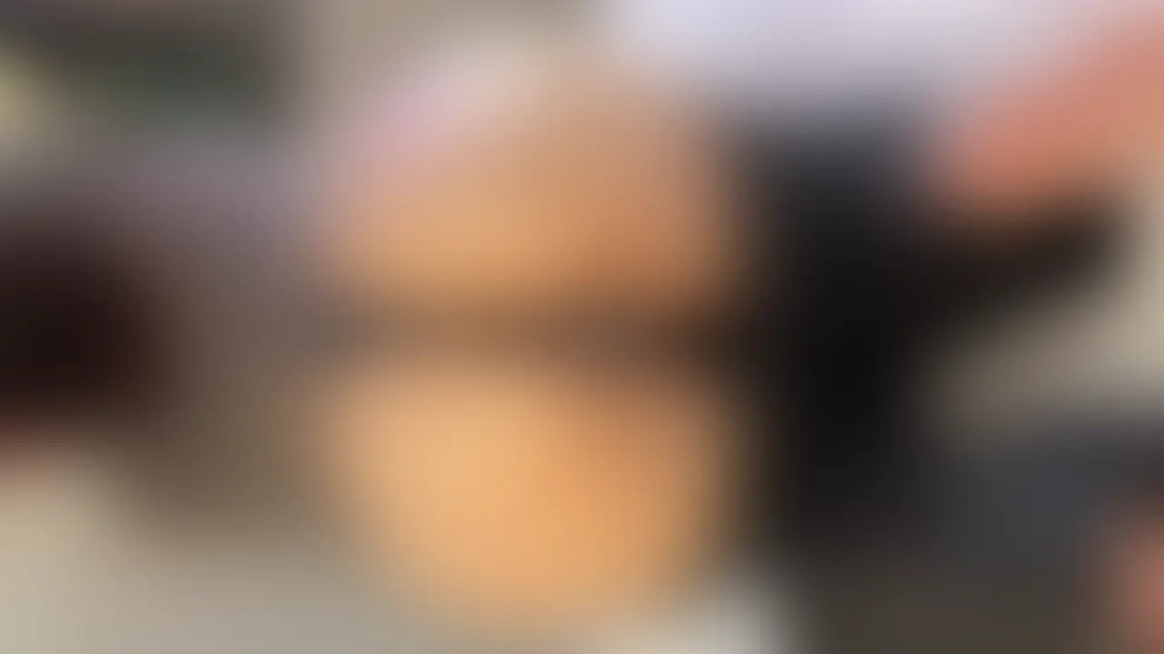 喉奥大好きな保育士さん
ハメ潮が自分の顔にかかってた🙂 (2/2)