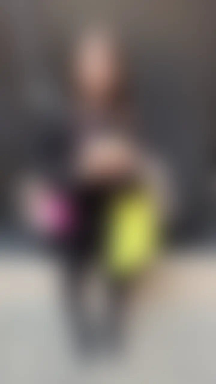 【人妻CAさんのカラダを隅々まで調査。乳首をビンビンに勃たせながら大絶頂】
---------
🎽女の子情報
名前：ありさ
年齢：32歳
職業：CA
身長：154㎝／バスト：Cカップ	

今回モニターに協力してくれたのはCAのありささん！
上品なオーラでとても30代には見えないです！
ピラティスをやっているだけあってカラダが柔らかそうでした✨
バスト測定でメジャーを当てただけで乳首をビンビンに勃たせてました。(エロ乳首歓喜)

※動画、写真の無断転載は著作権侵害となり、10年以下の懲役又は1000万円以下の罰金が課せられます。
発見次第、法的措置を取らせていただきます。 (2/2)
