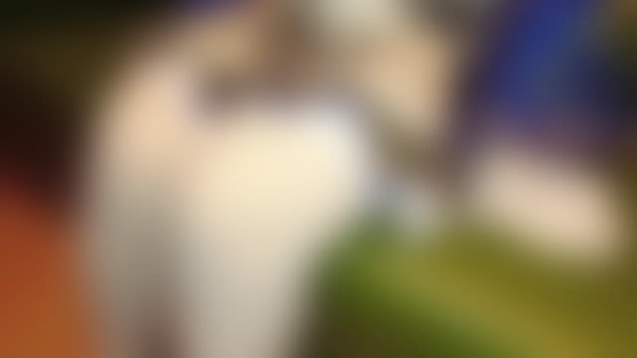 【なこ】※本編に顔ぼかしはありません※
精液マーキングによりだいぶ調整がうまくいっていると思います。
今回は膣圧や膣内の動きがわかるようなプレイをしています。
ほぼ処女マ○コですが肉便器としては良い動きをしています。
素股状態からハメ、そしてバックで突きまくると下品なオホ声であえぎます。
その後の指マンでは絶叫をしてしまうという恥ずかしい身体です。
中出し後は痙攣、アナルがヒクヒク動くほど感じてぐったりしています。
本編:約76分 (2/2)