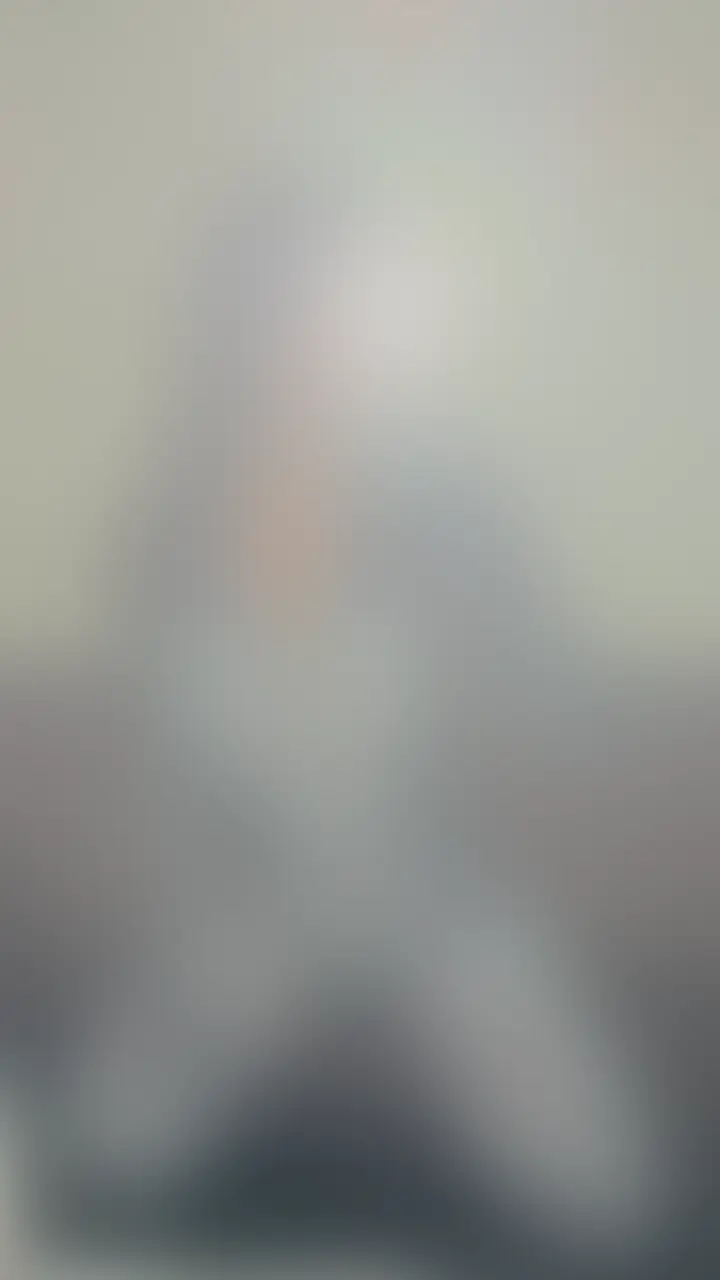 新年早々我慢できなくて、、、
おもちゃ使って1人えっちしちゃいました、、 (2/2)