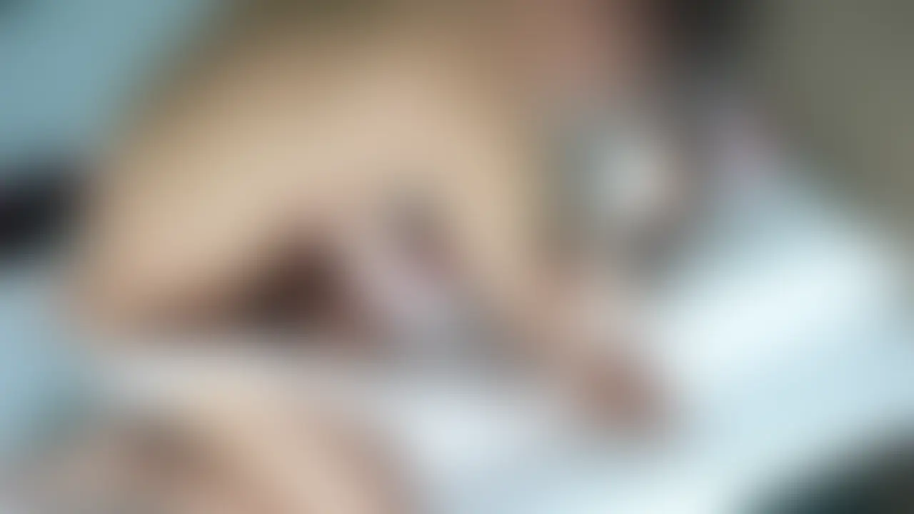 【正常位で膣奥までガン突きしながらパイ揉み】サンタコスで生中エッチ #4
♡┈┈┈┈┈┈┈┈┈┈┈┈┈┈┈♡
🤝木内さんからのおねがい🤝
「応援してる!」「もっと投稿して!」という人はぜひ♡いいねを押してくださいっ。
いいねがモチベーションになって毎日投稿継続できます🤍
♡┈┈┈┈┈┈┈┈┈┈┈┈┈┈┈♡
サンタコスで生中エッチ の見どころは…
・6月8日(月):Dキス&パイ揉み&クリ弄りの三点責めで濡れ濡れ
・6月11日(木):じゅるじゅる音出しクンニと指入れGスポ刺激
・6月15日(月):口ま〇こノーハンドピストンで喉奥までズボ挿し
・6月22日(月):正常位で膣奥までガン突きしながらパイ揉み←TODAY!!
・6月29日(月):おっぱい揉みしだきながらロールスロイスでガン突き
・7月6日(月):サンタに生中メリークリスマス大量射精! (2/2)