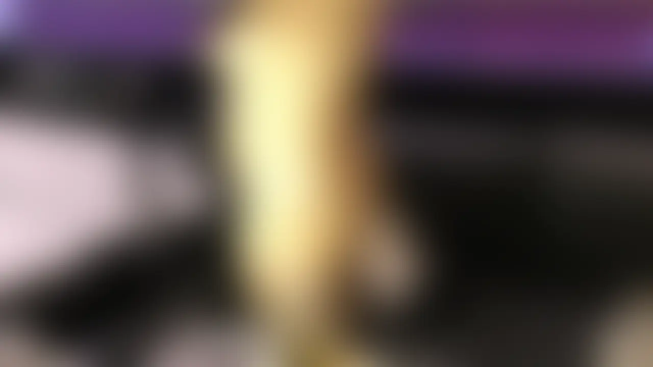 【ぽっちゃりプラン🐖】【期間限定】牛コス着替えメイキング映像【正面アングル】
※期間限定公開となりますのでご注意下さい。
【作品概要】
牛のコスプレを準備する2人、どうやって着るのかわからない?試行錯誤しながら何とか装着。でも一部サイズが合わなくて入らなかった・・・そんな撮影前のやり取りの映像です。
※少し上部からのアングル映像
#マスク #Iカップ #ぽっちゃり #かわいい #ドM #巨乳 #目出し #綺麗 #着衣 #下着 #コスプレ #着替え #牛 #メイキング (2/2)